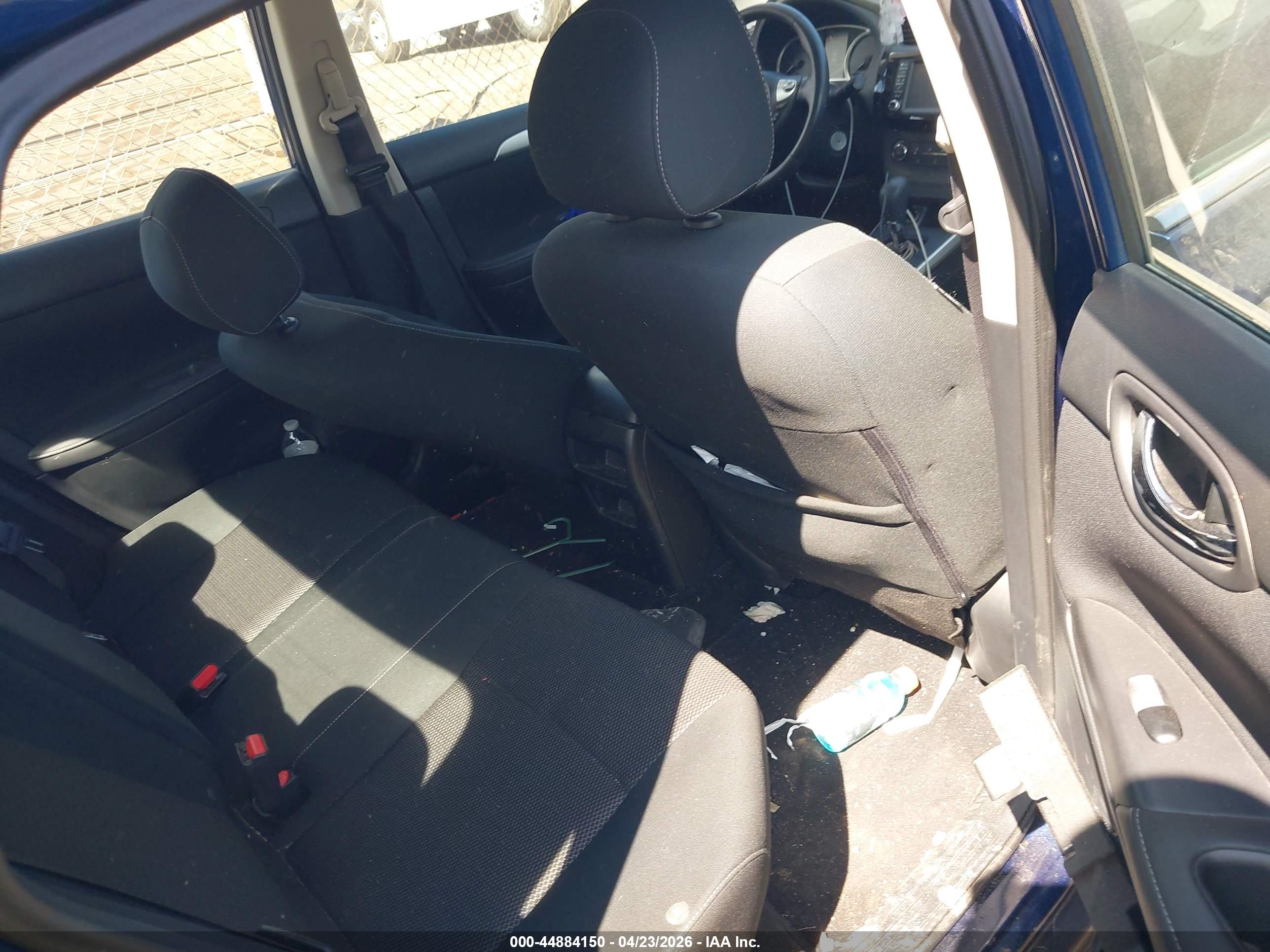 NISSAN SENTRA image 8