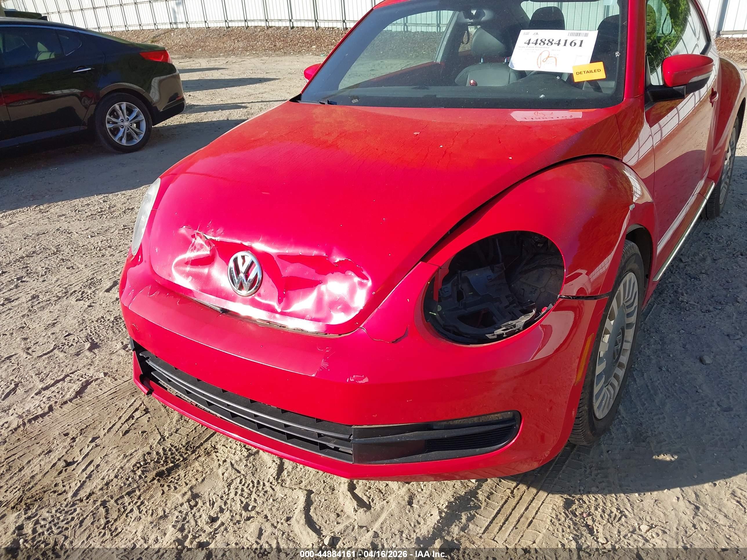VOLKSWAGEN BEETLE image 6