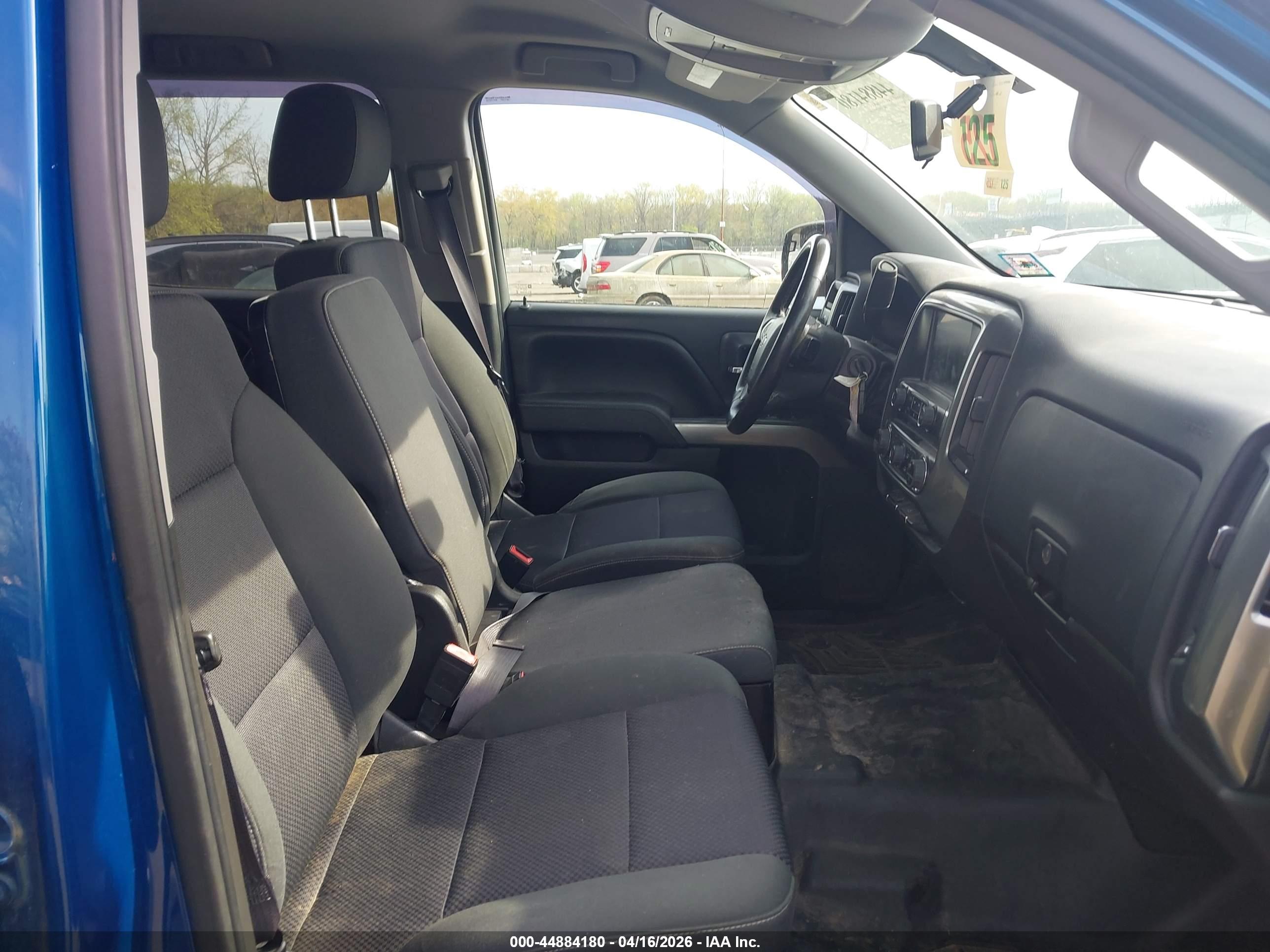 CHEVROLET SILVERADO image 5
