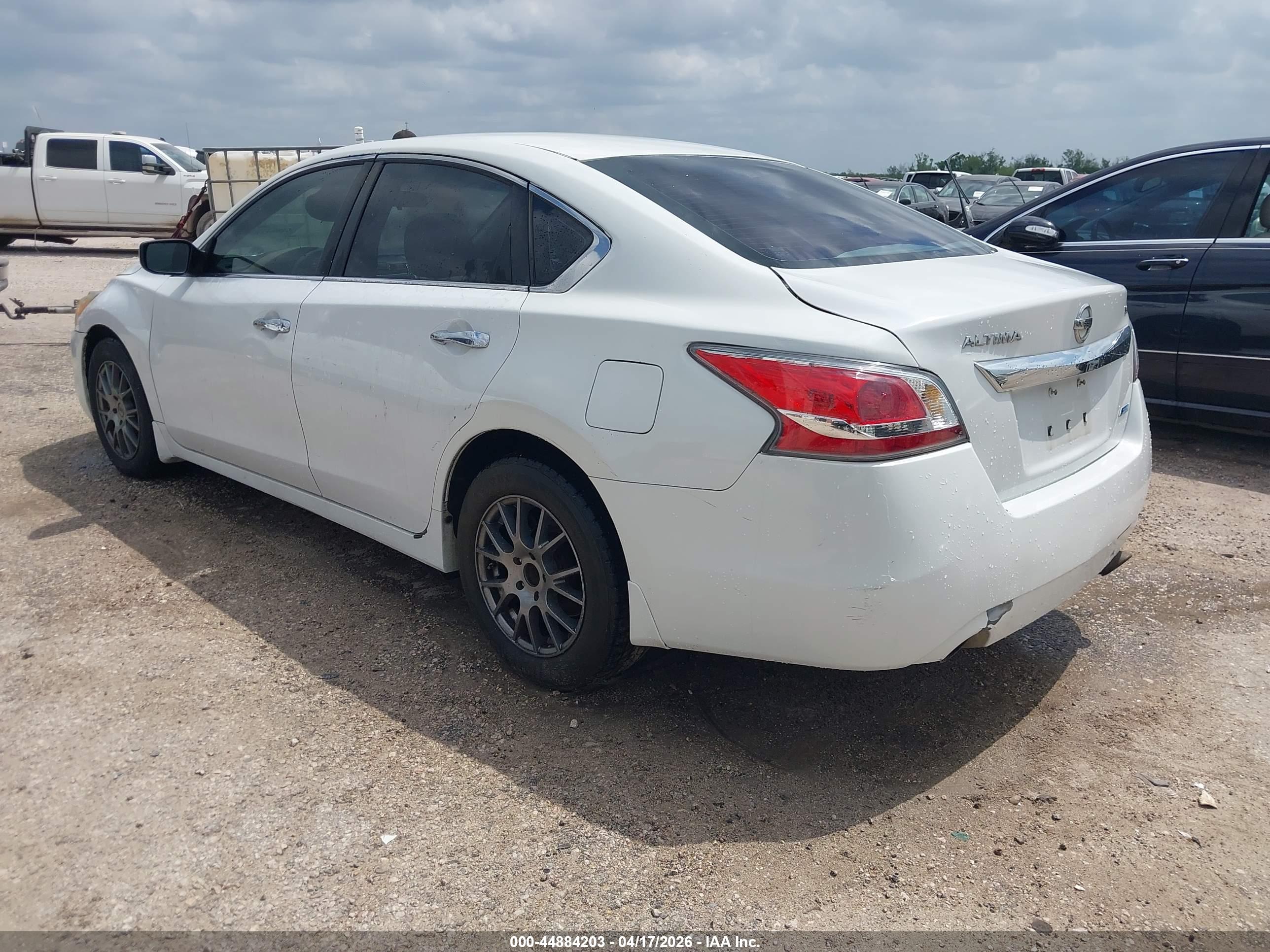 NISSAN ALTIMA image 3
