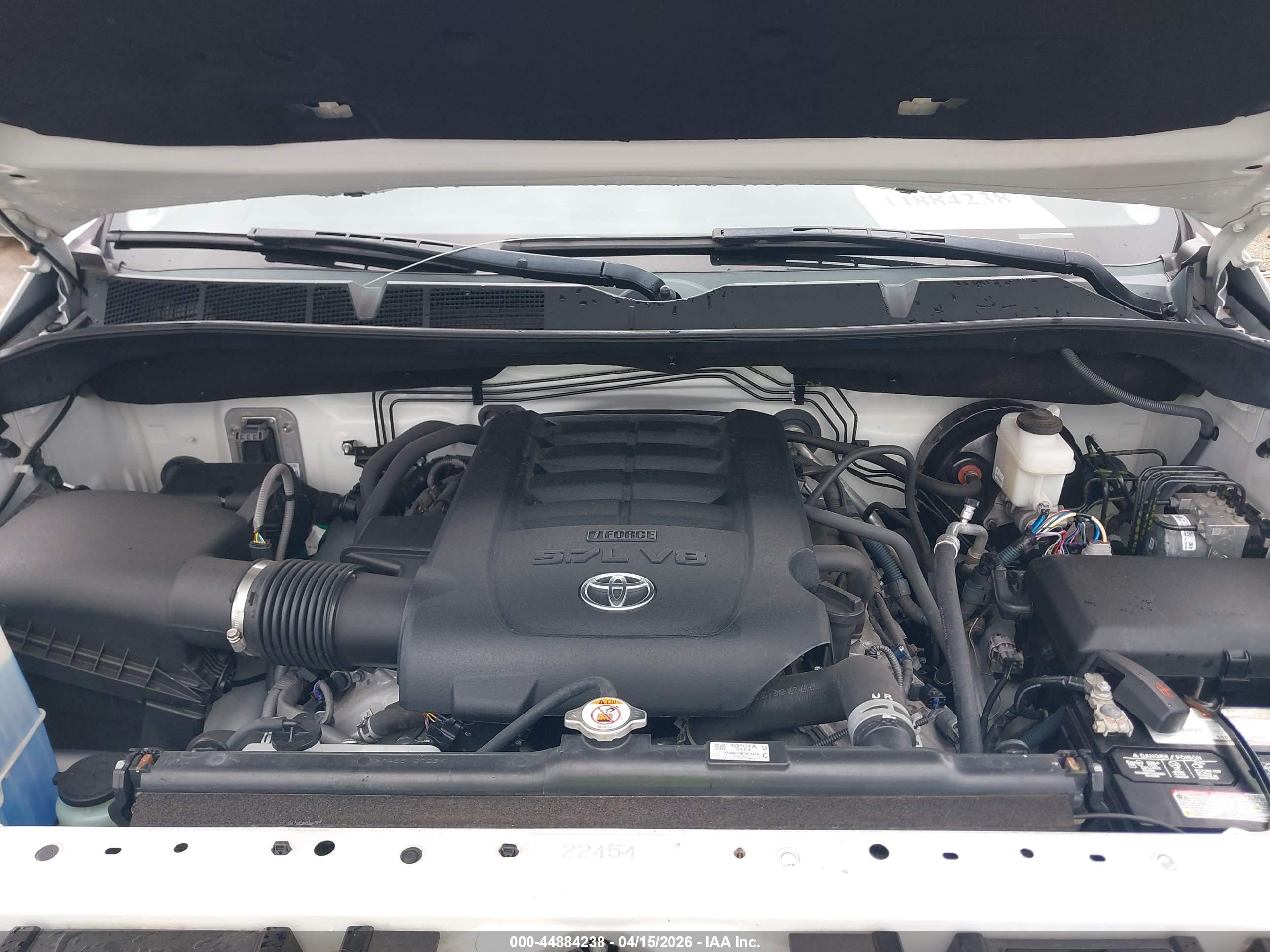 TOYOTA TUNDRA image 10