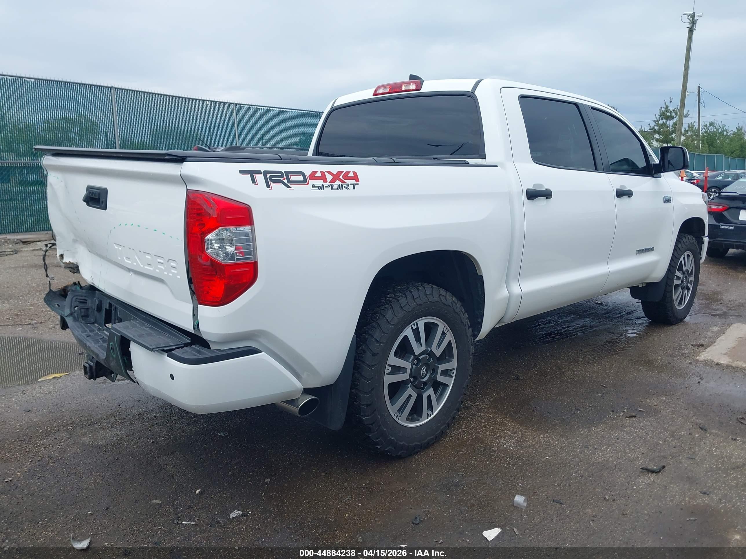 TOYOTA TUNDRA image 4