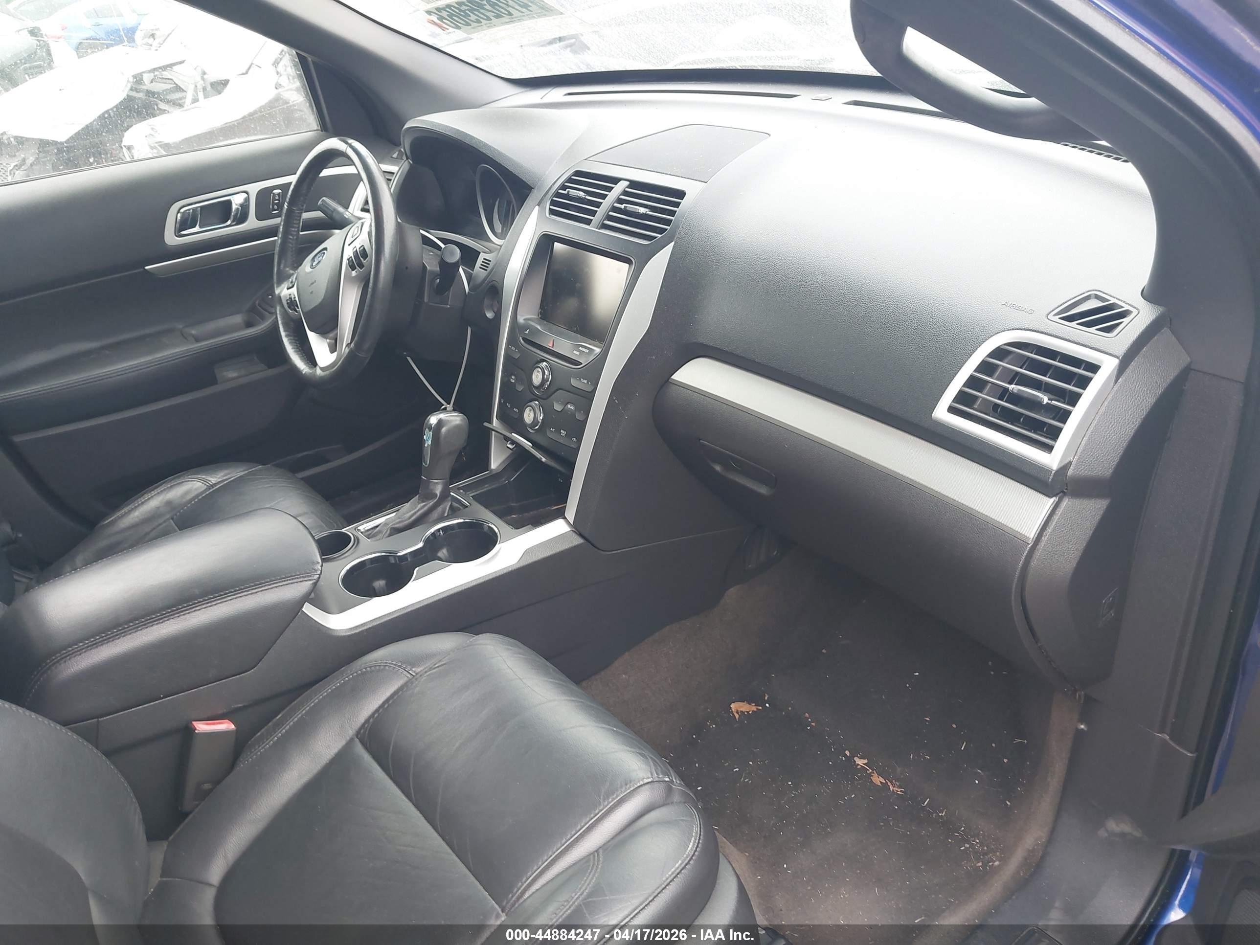 FORD EXPLORER image 5