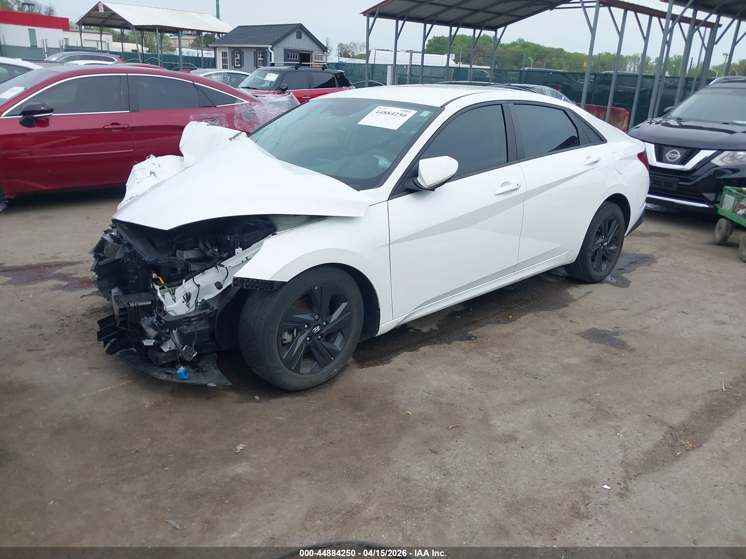 HYUNDAI ELANTRA image 2