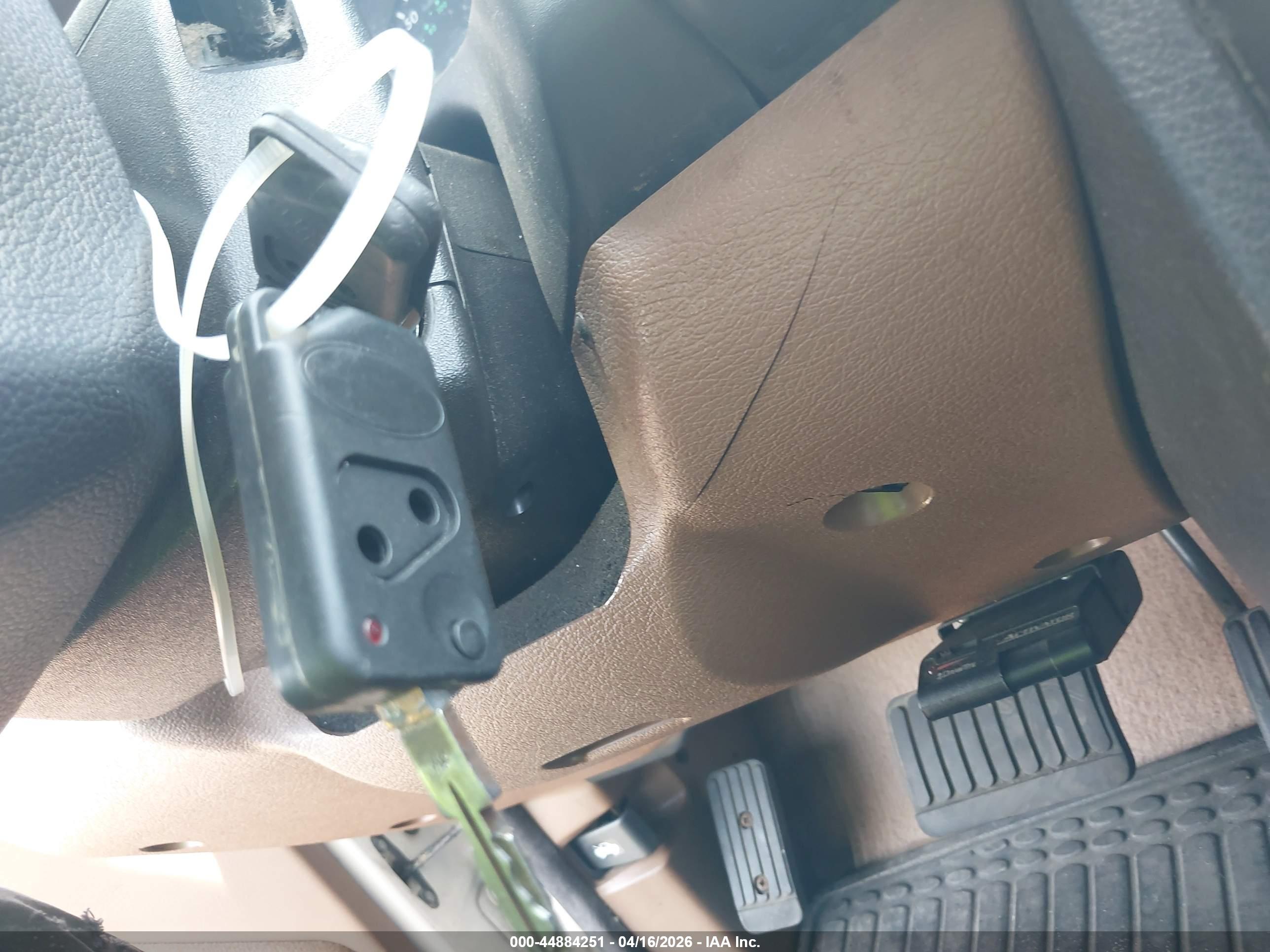LAND ROVER image 11