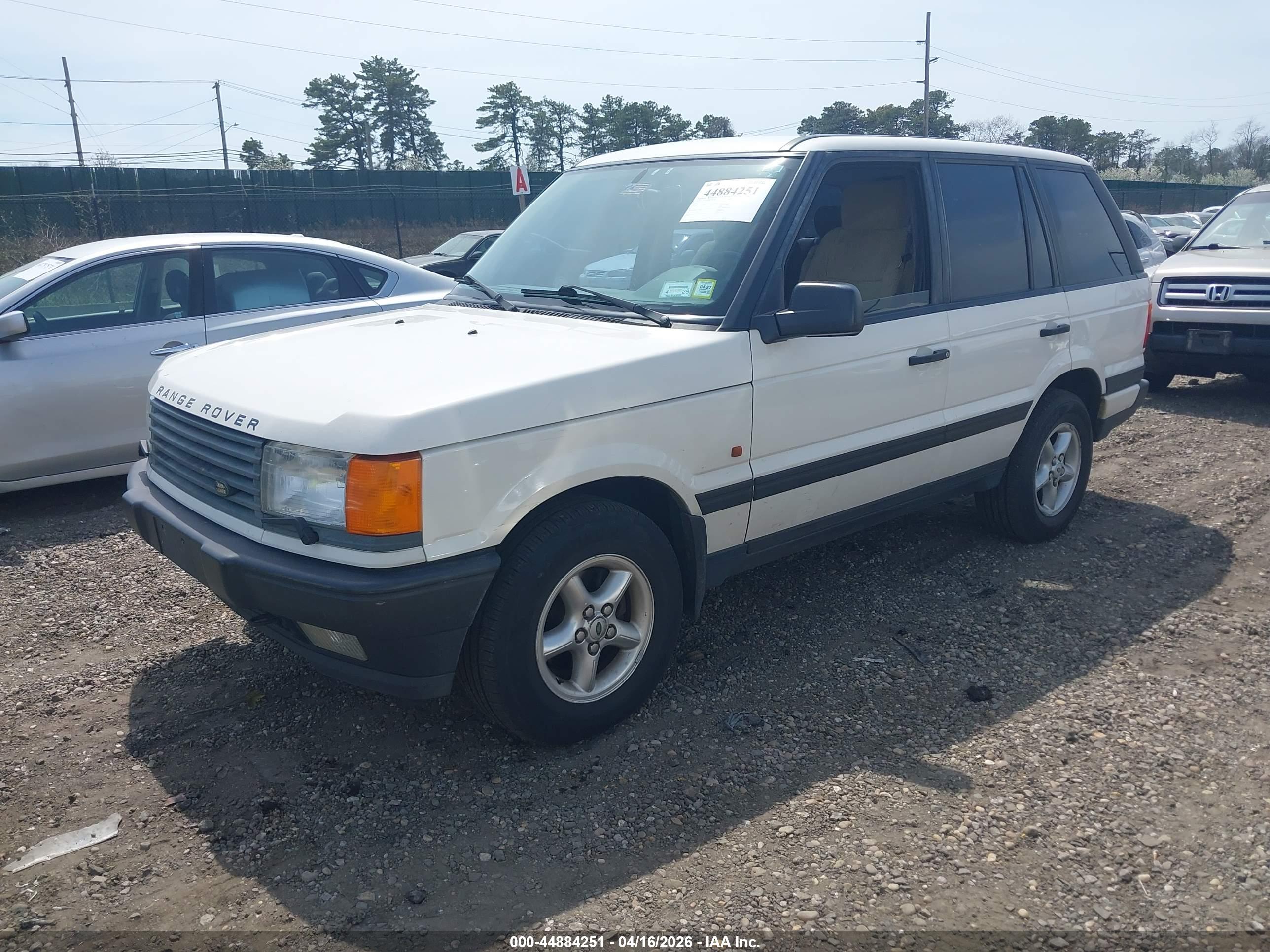 LAND ROVER image 2