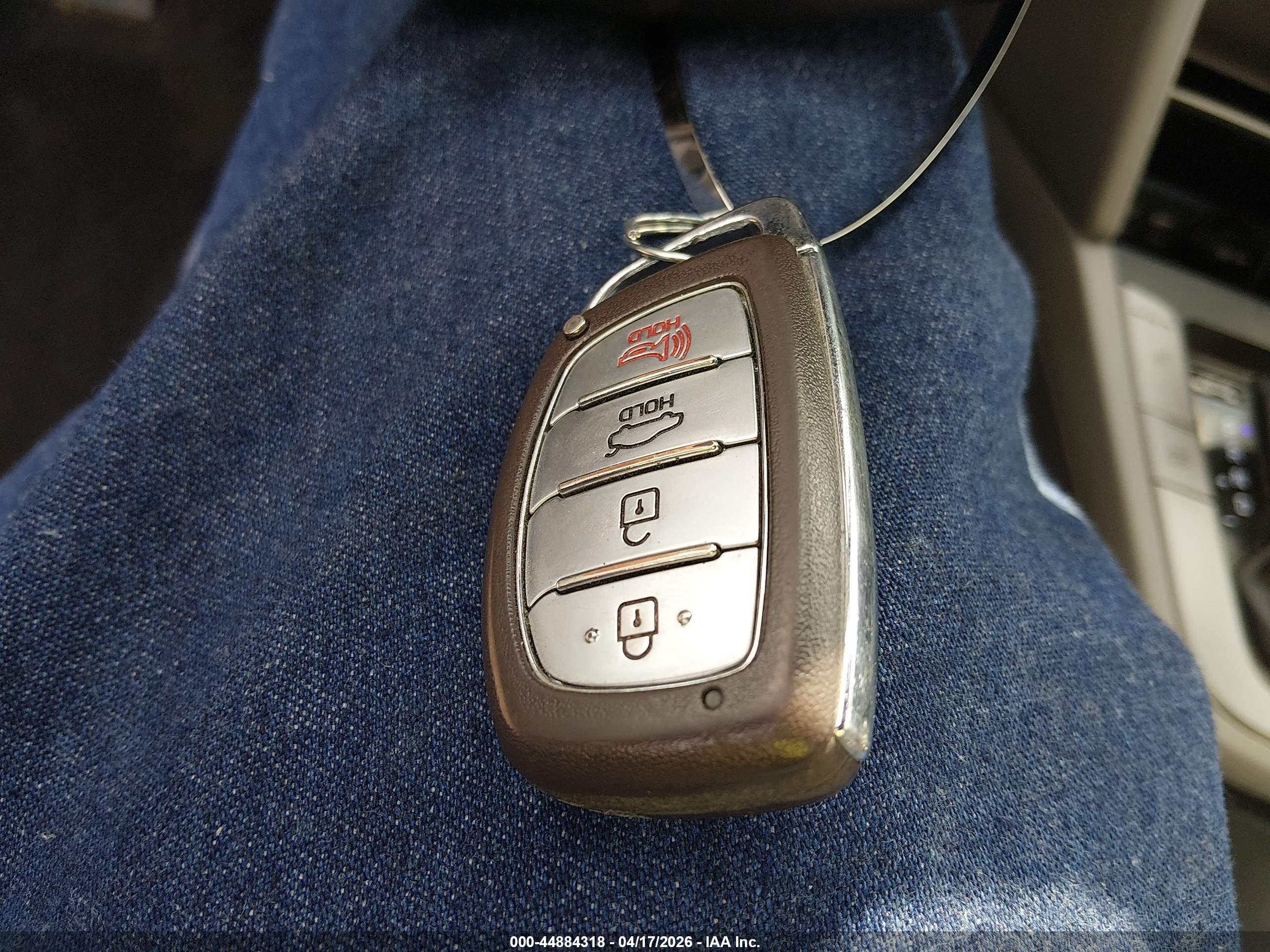 HYUNDAI ELANTRA image 11