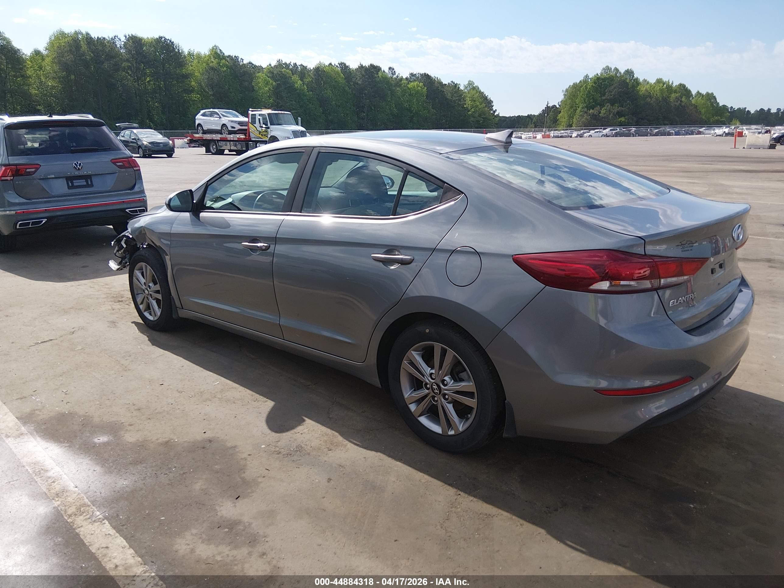 HYUNDAI ELANTRA image 3