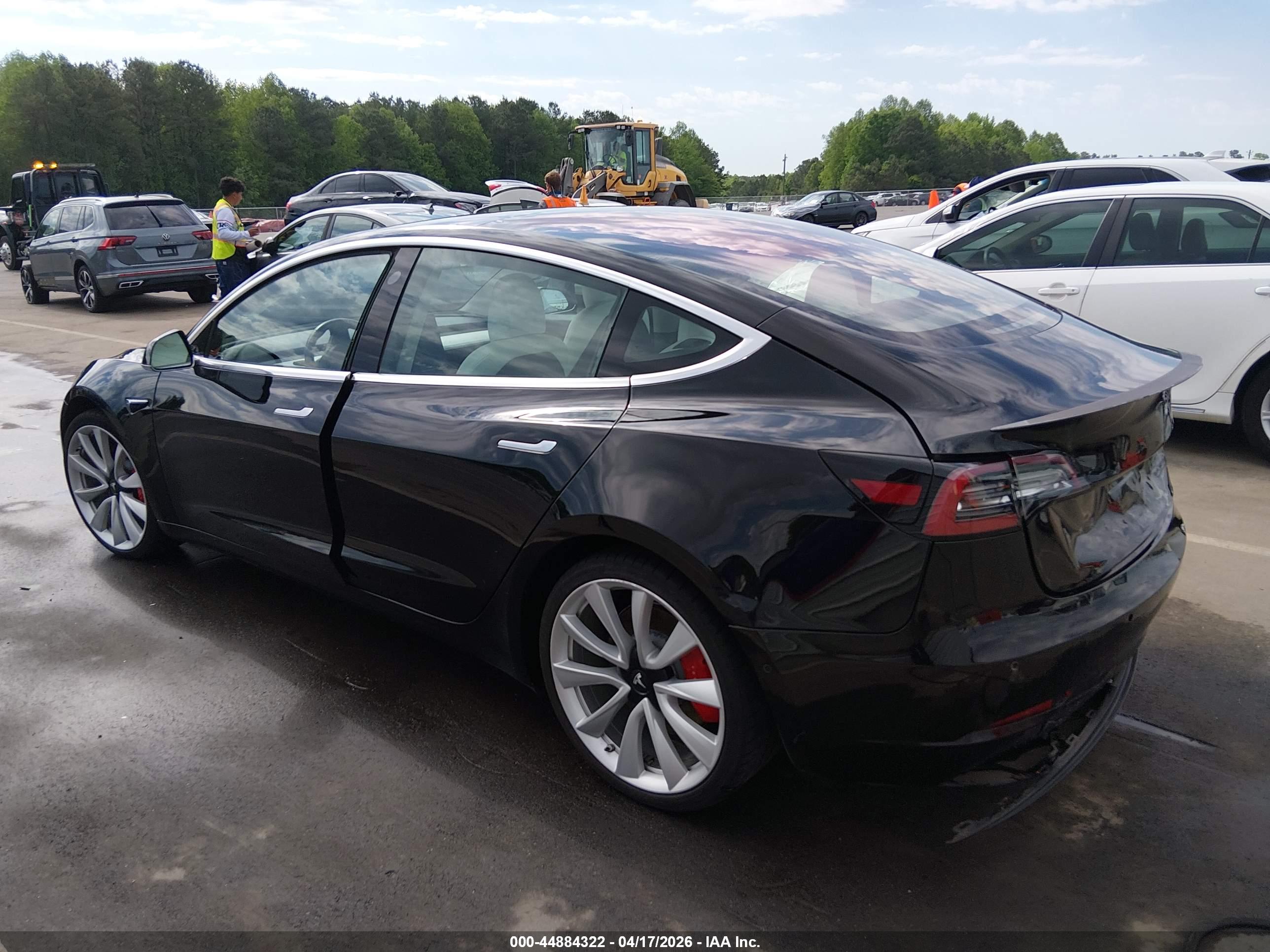 TESLA MODEL image 3