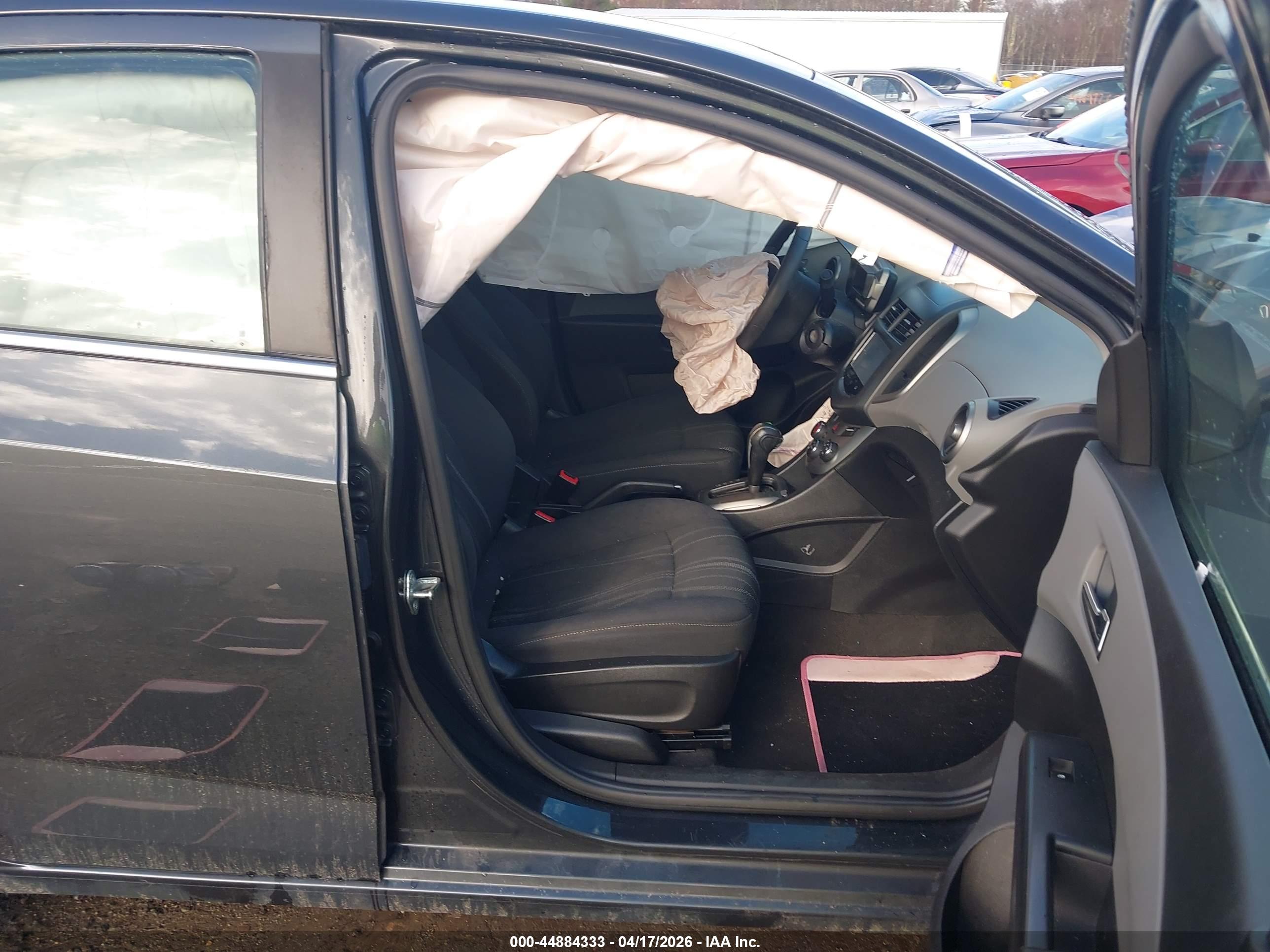 CHEVROLET SONIC image 5