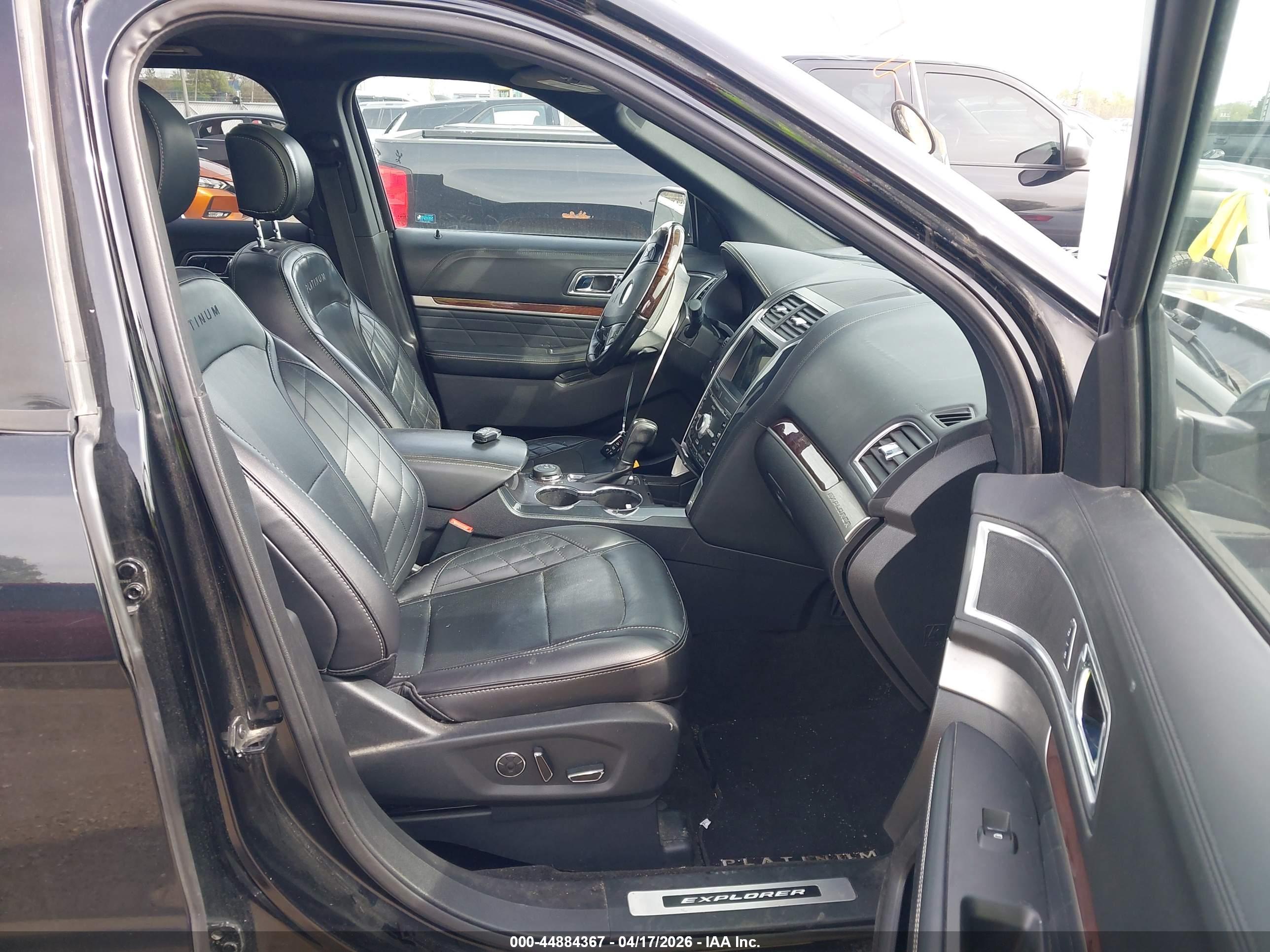FORD EXPLORER image 5