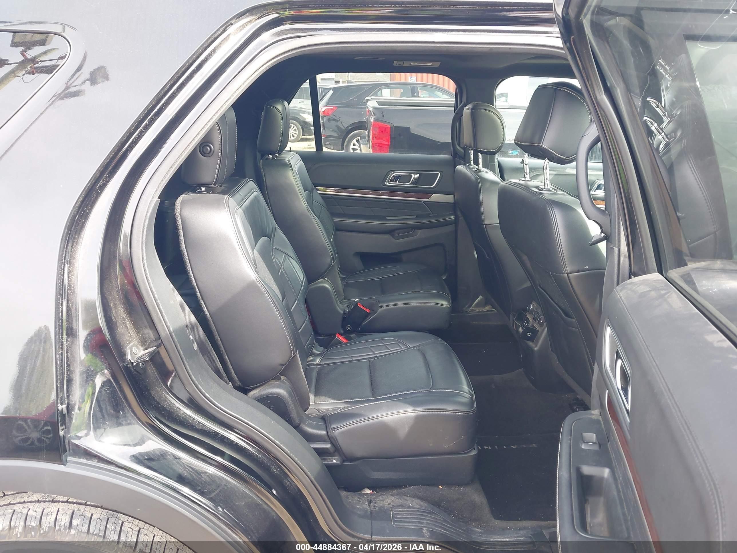 FORD EXPLORER image 8