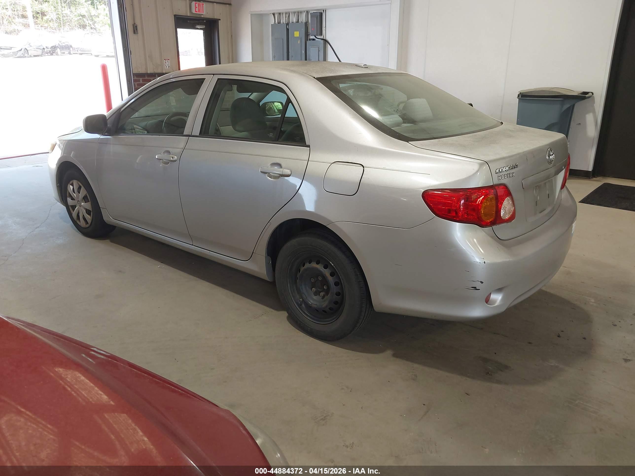 TOYOTA COROLLA image 3