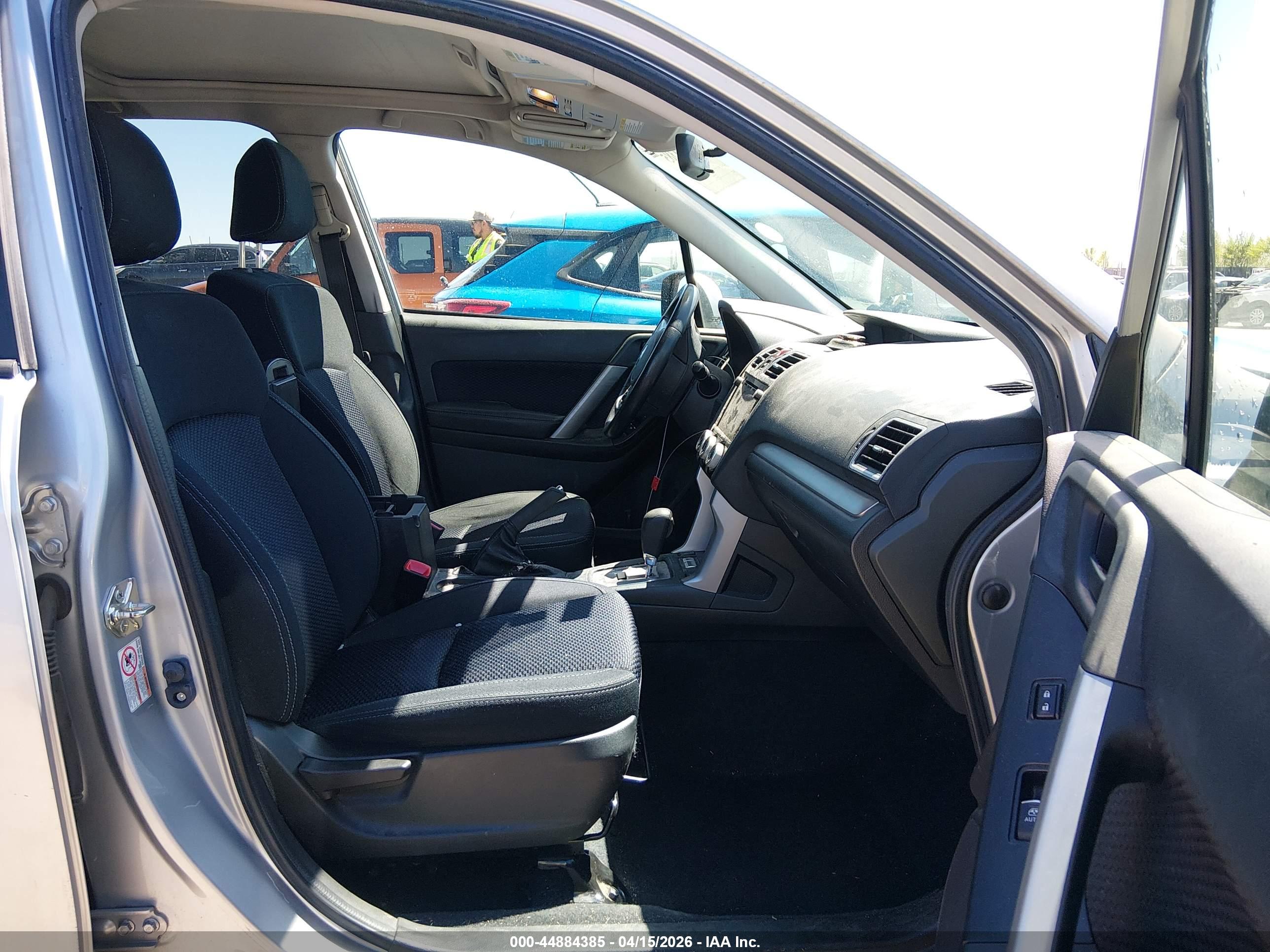 SUBARU FORESTER image 5