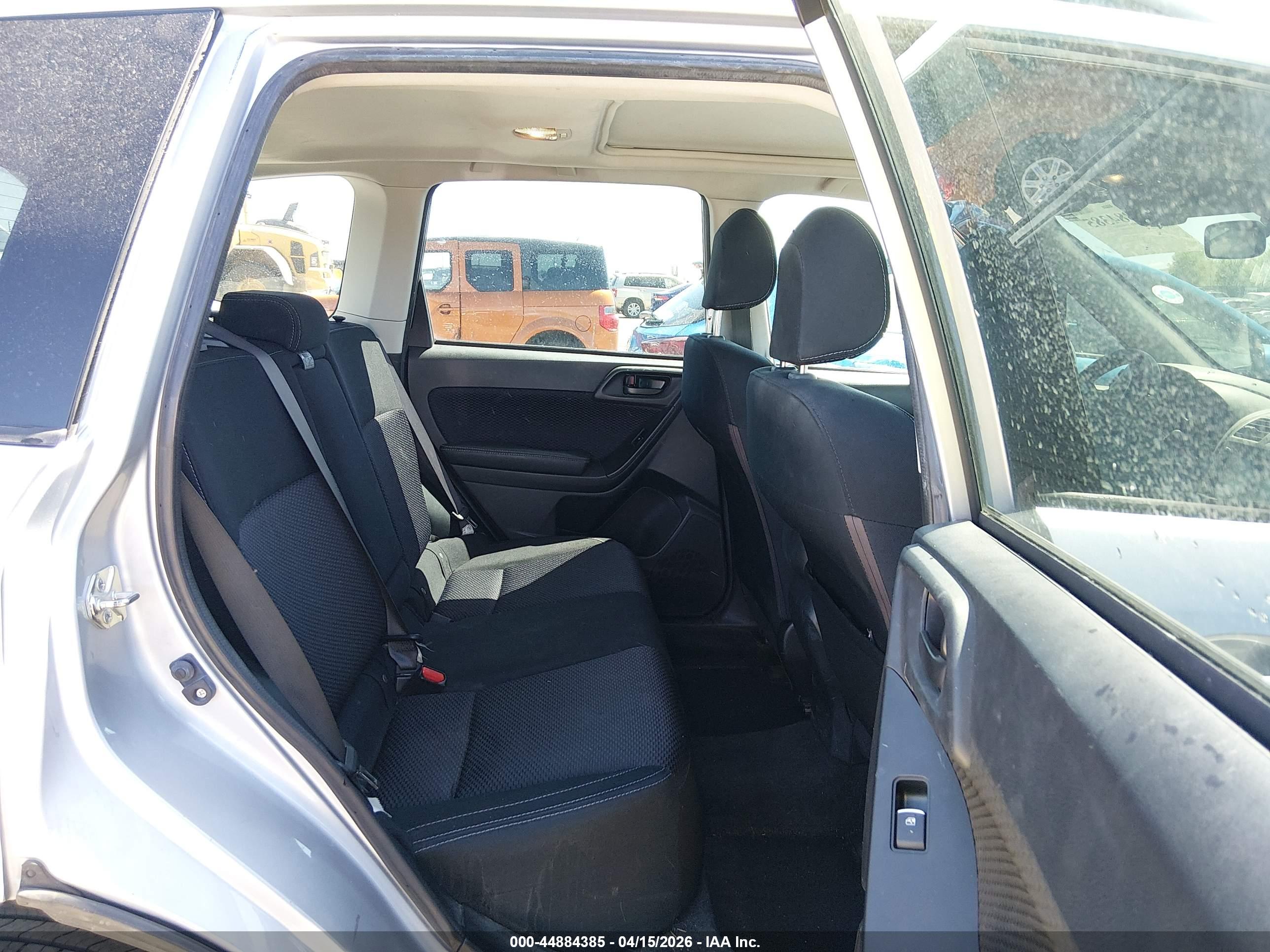 SUBARU FORESTER image 8