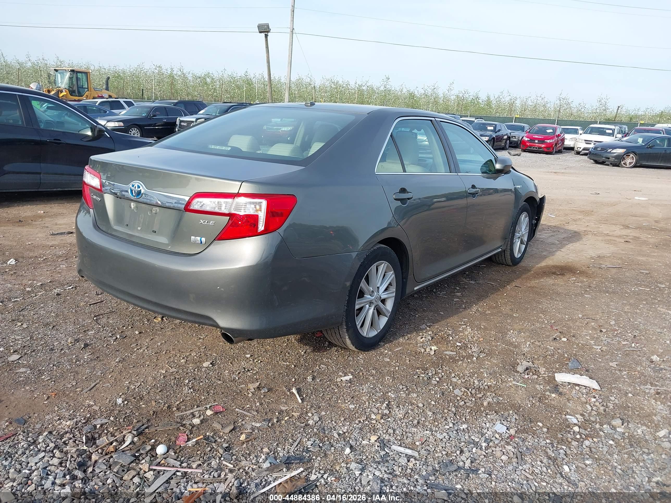 TOYOTA CAMRY image 4