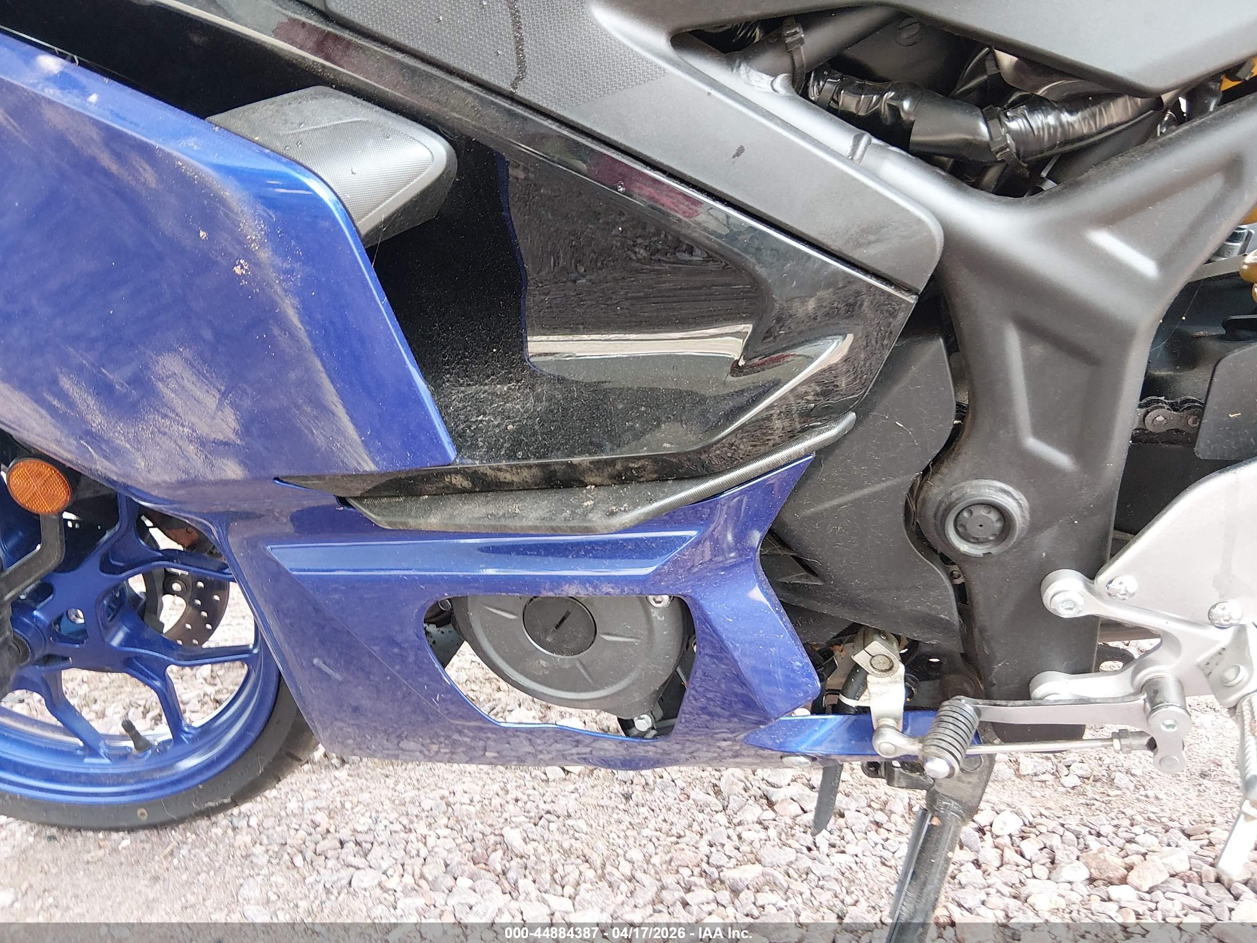YAMAHA YFZ320 image 9