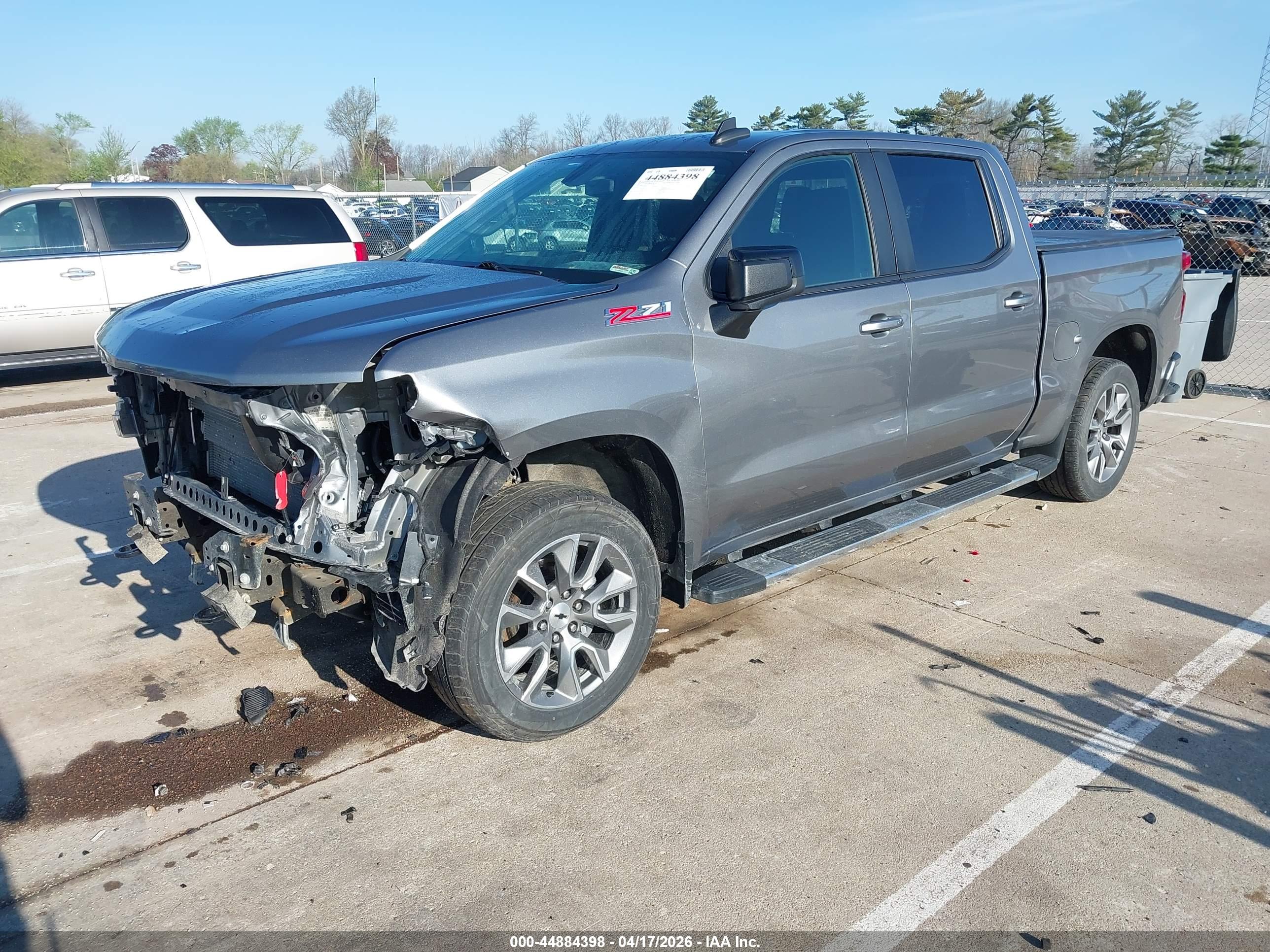 CHEVROLET SILVERADO image 2