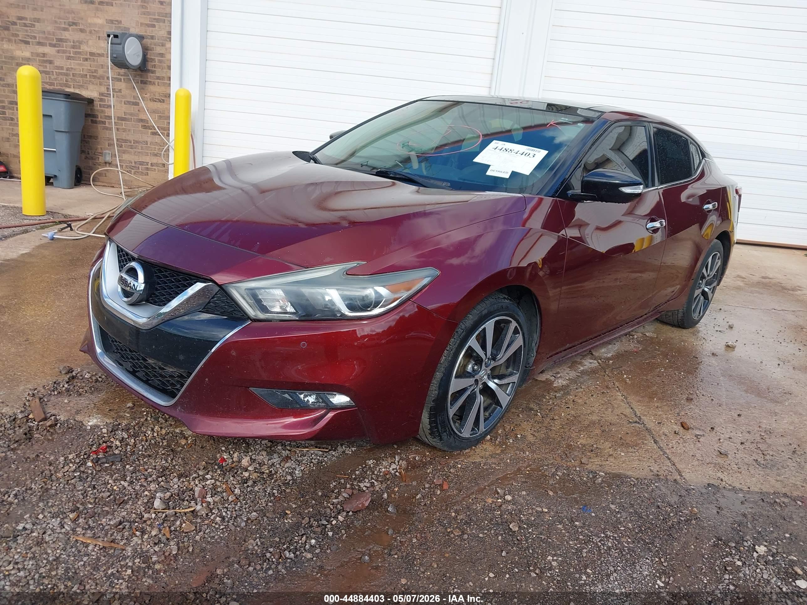 NISSAN MAXIMA image 2