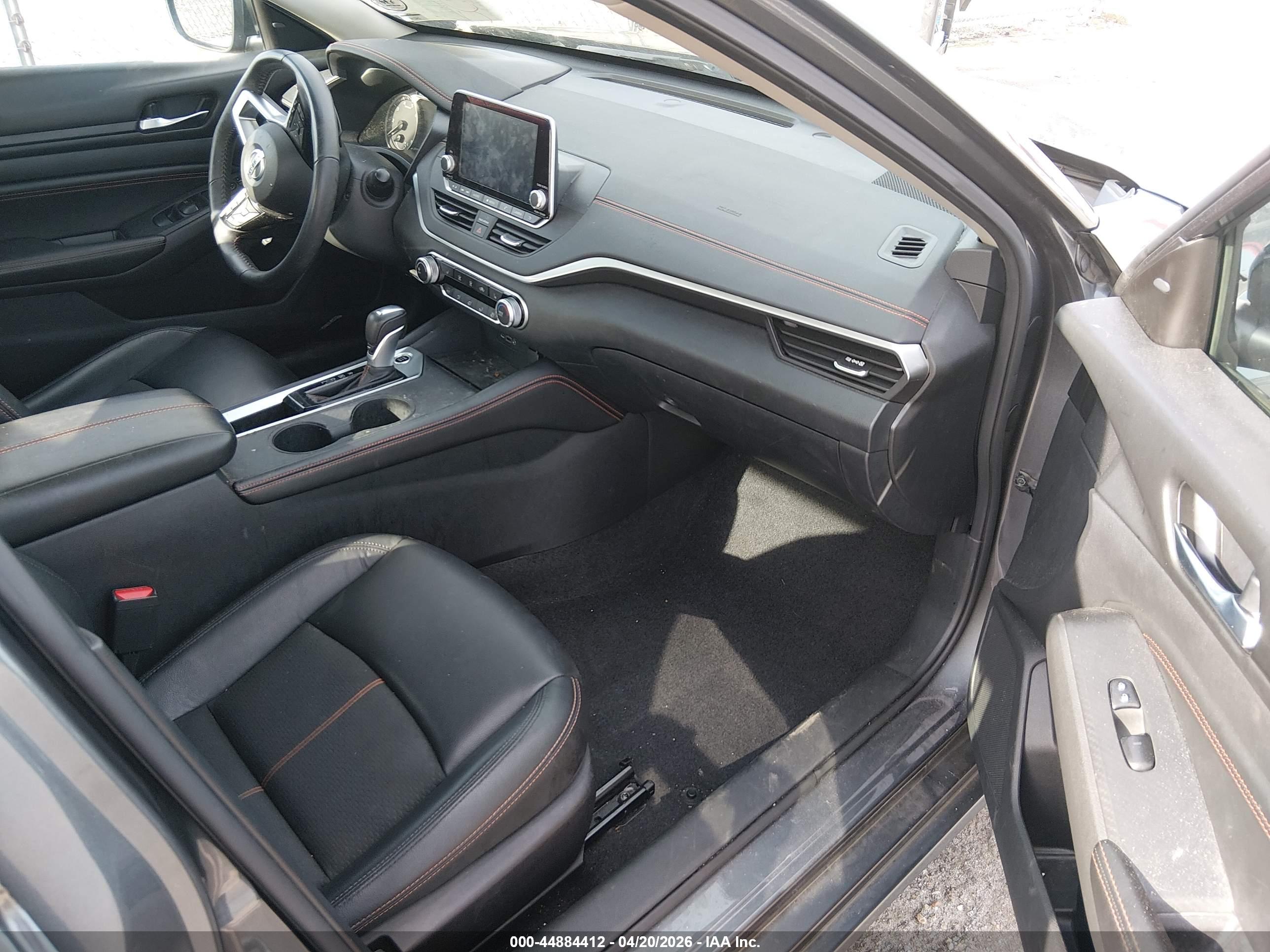 NISSAN ALTIMA image 5