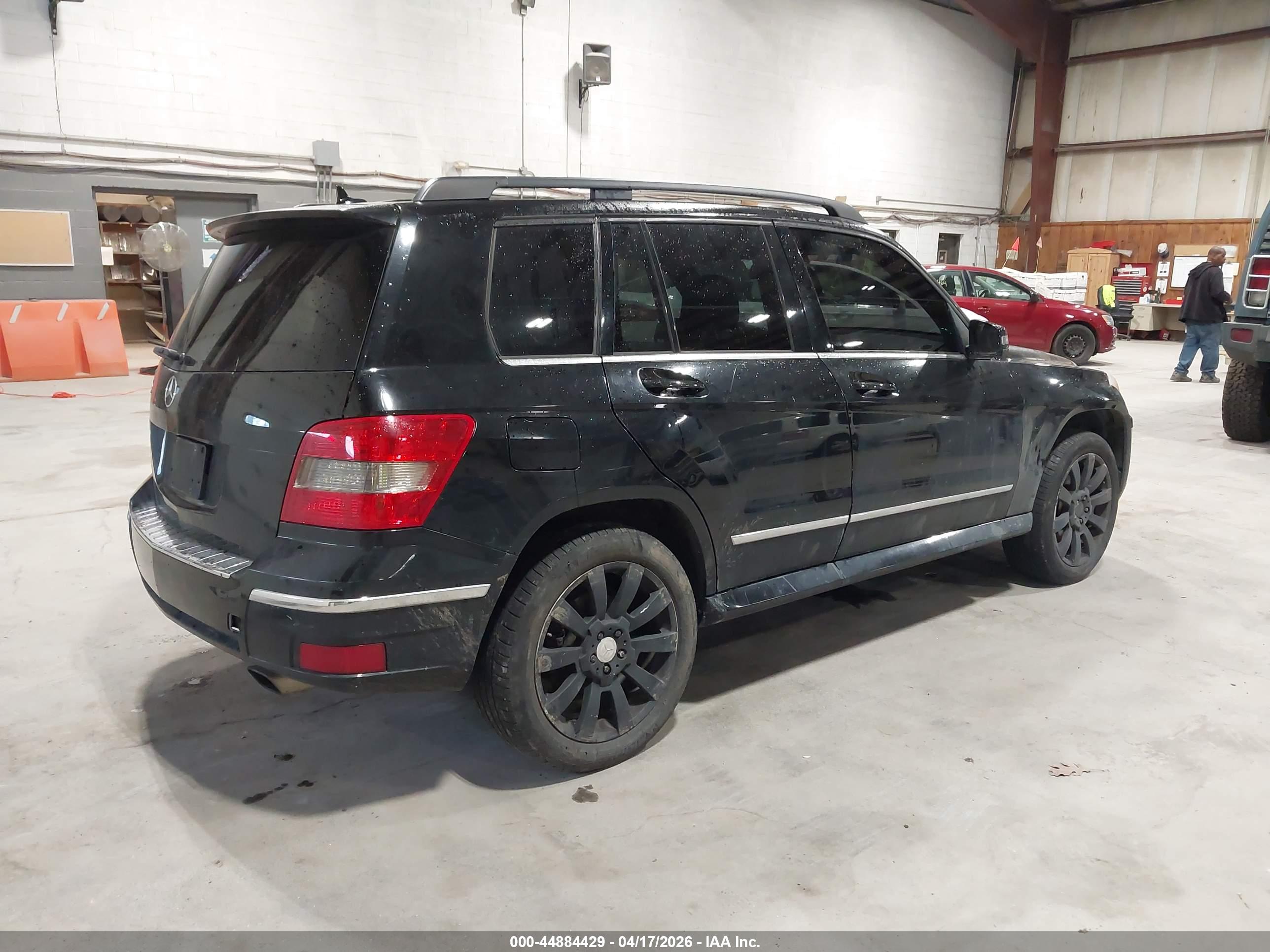 MERCEDES-BENZ GLK image 4