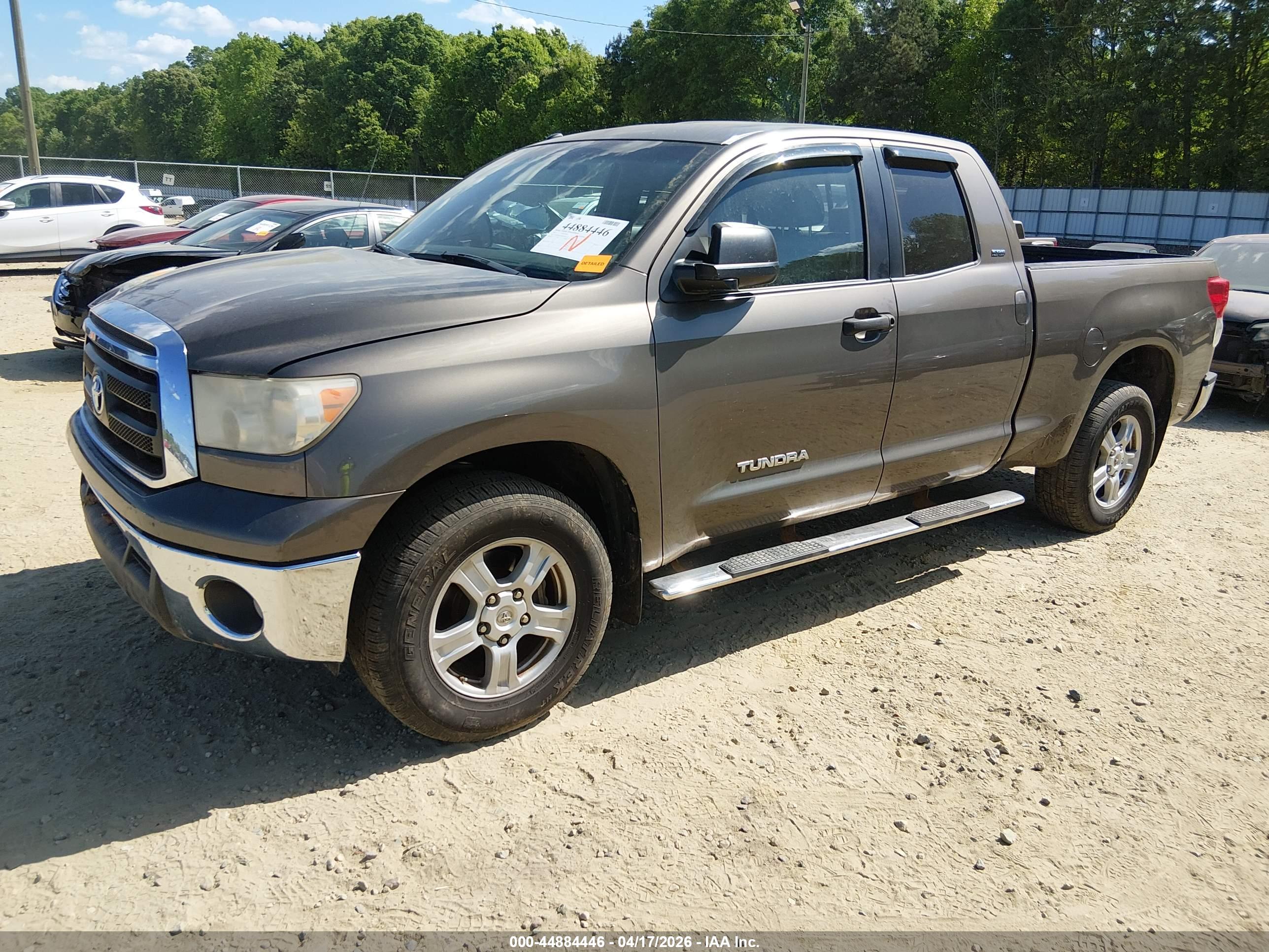 TOYOTA TUNDRA image 2