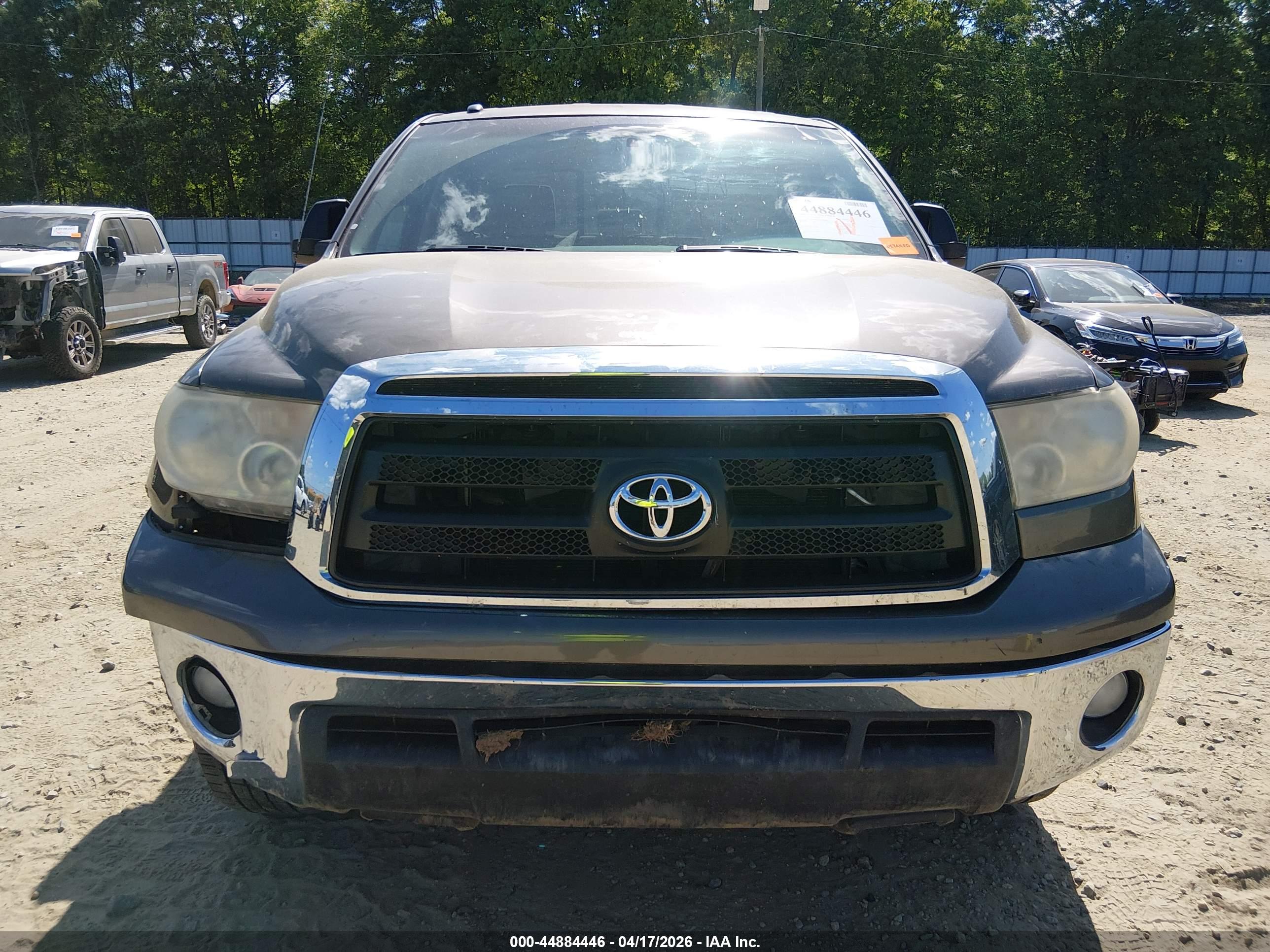 TOYOTA TUNDRA image 6