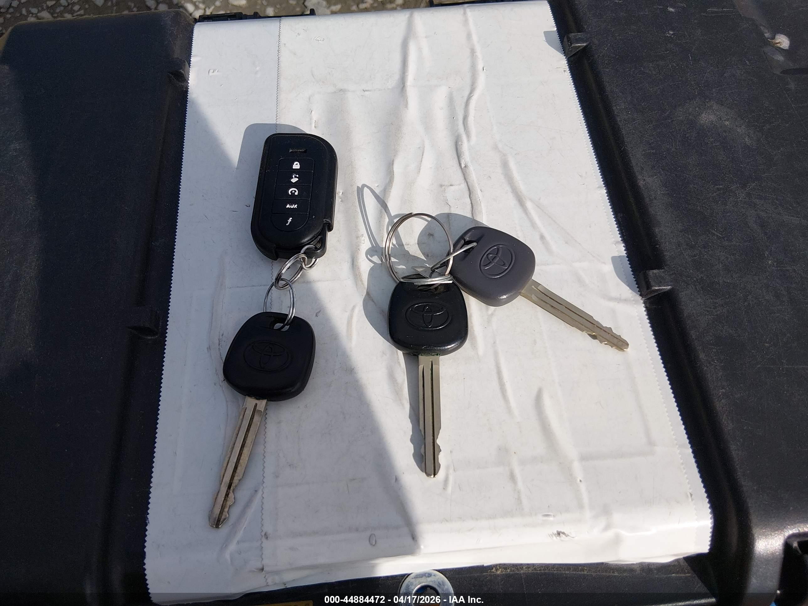 TOYOTA CAMRY image 11