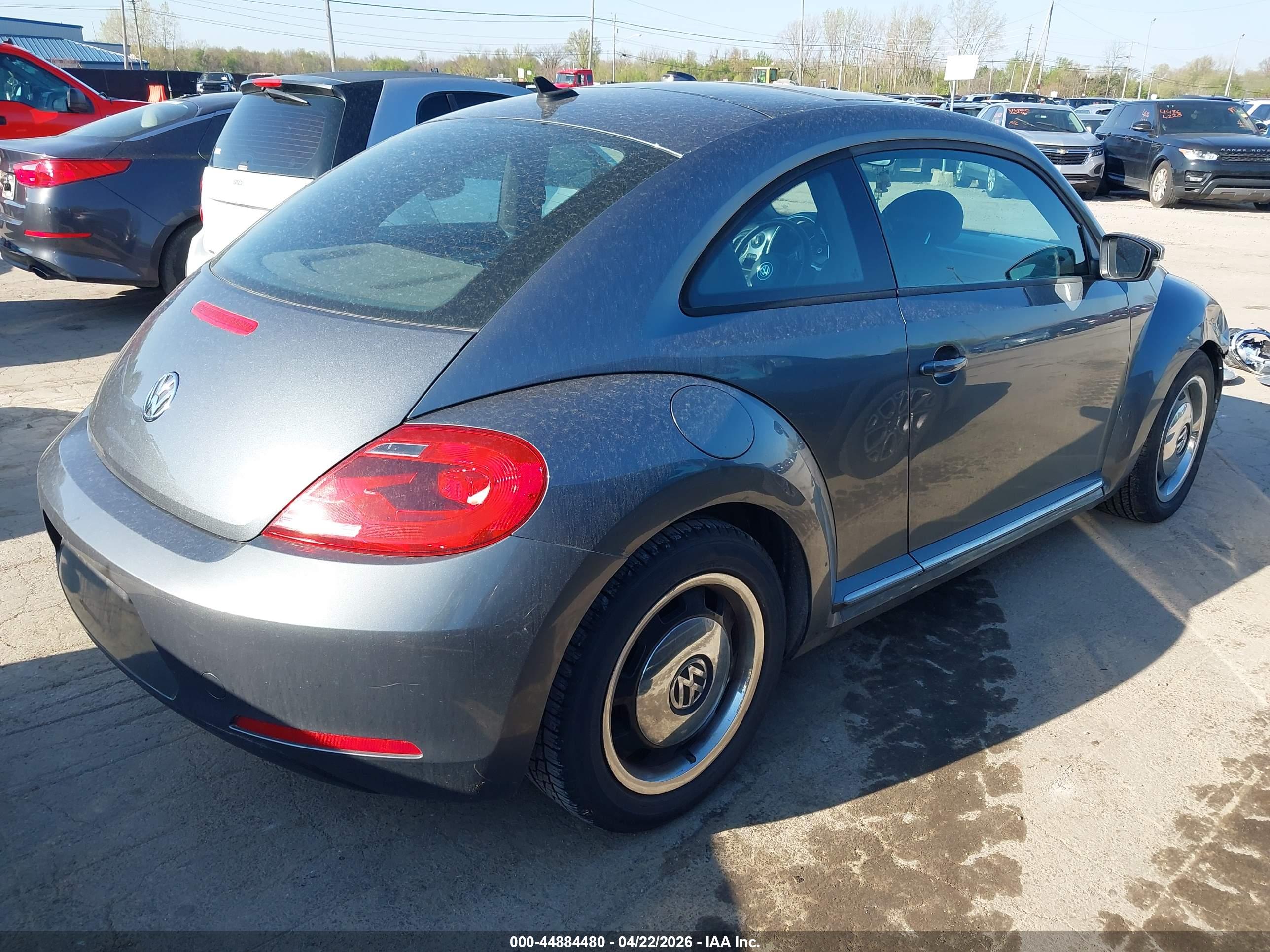 VOLKSWAGEN BEETLE image 4