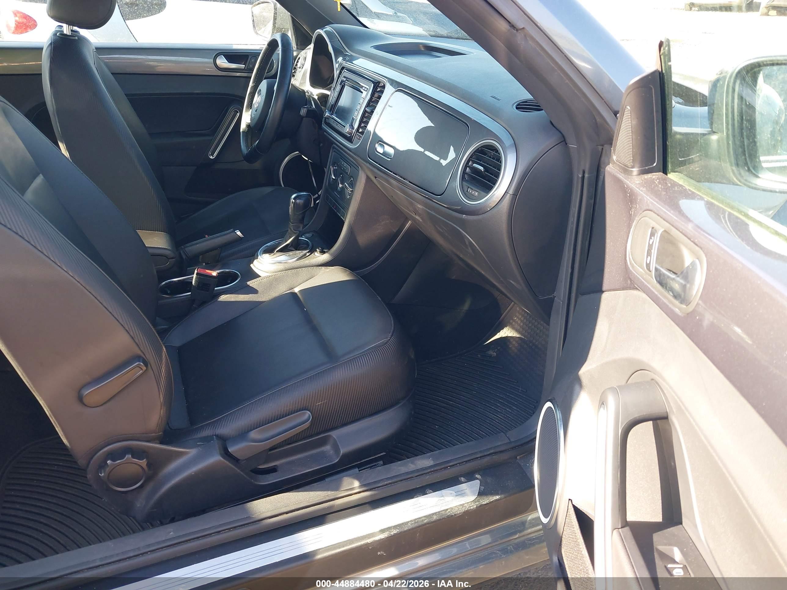 VOLKSWAGEN BEETLE image 5