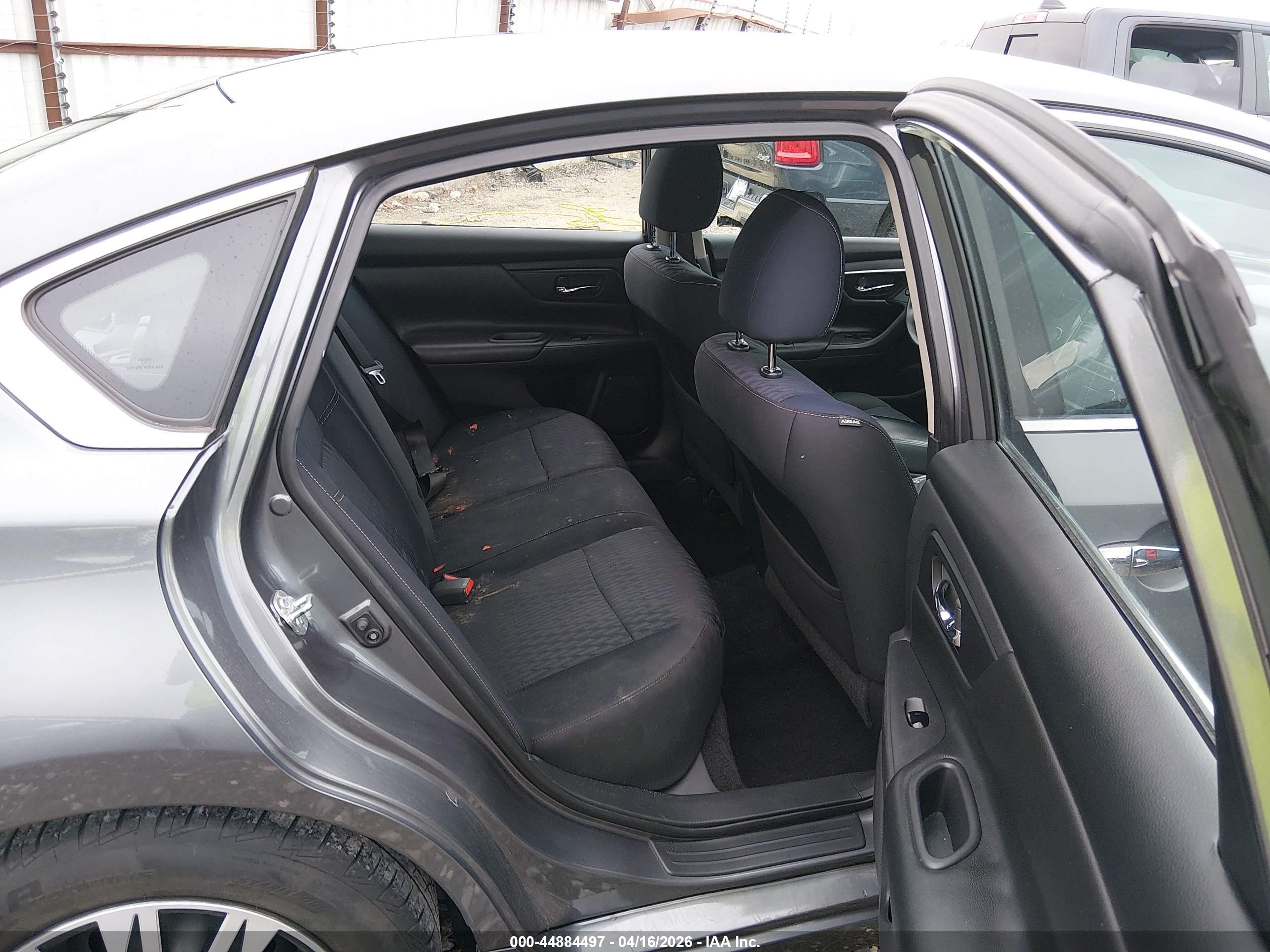 NISSAN ALTIMA image 8