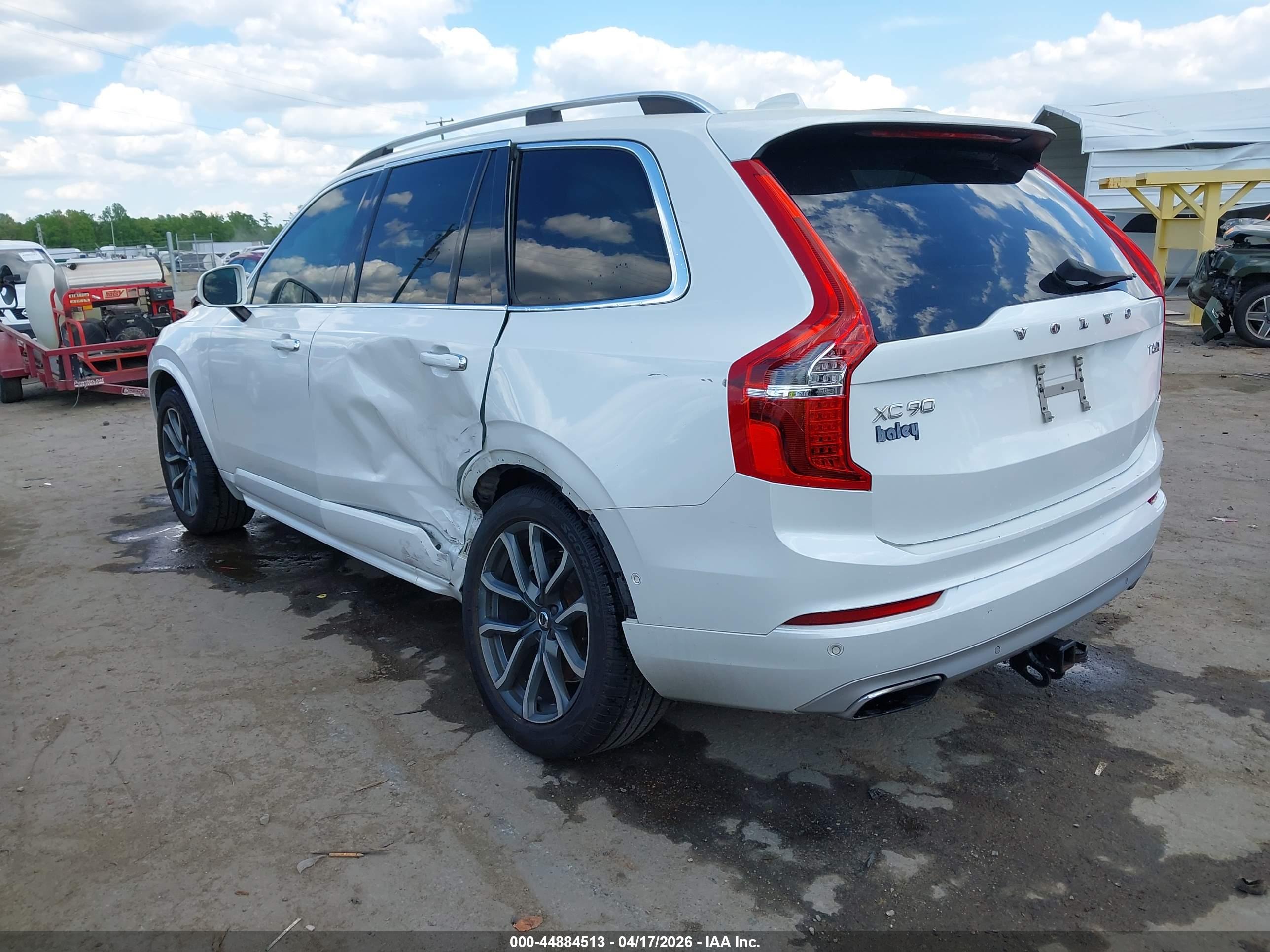 VOLVO XC90 image 3