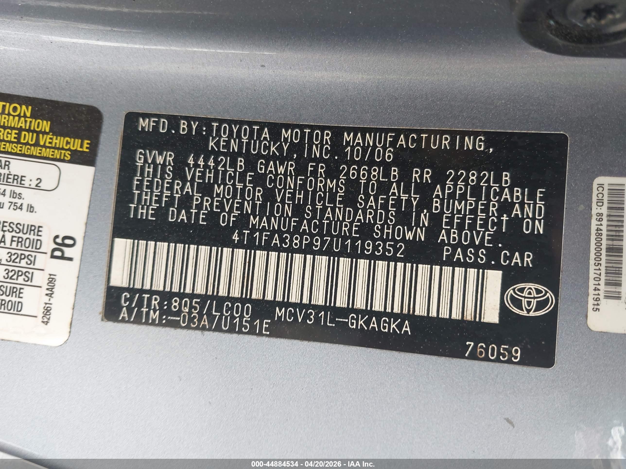 TOYOTA CAMRY image 9