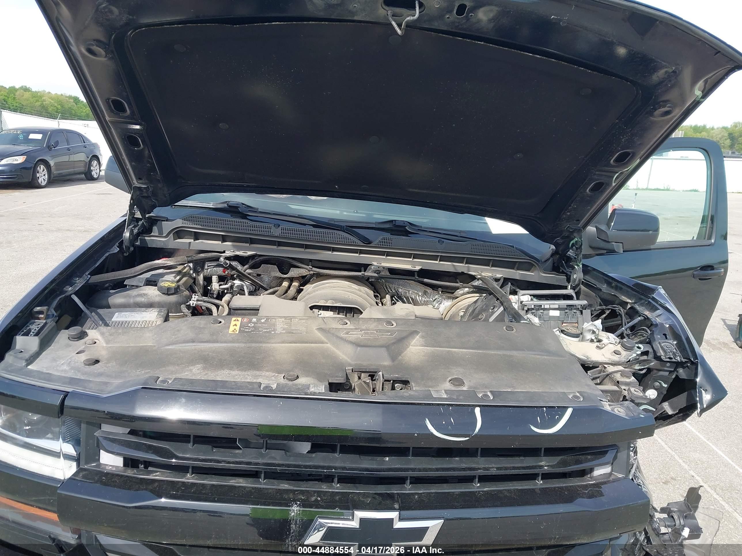 CHEVROLET SILVERADO image 10