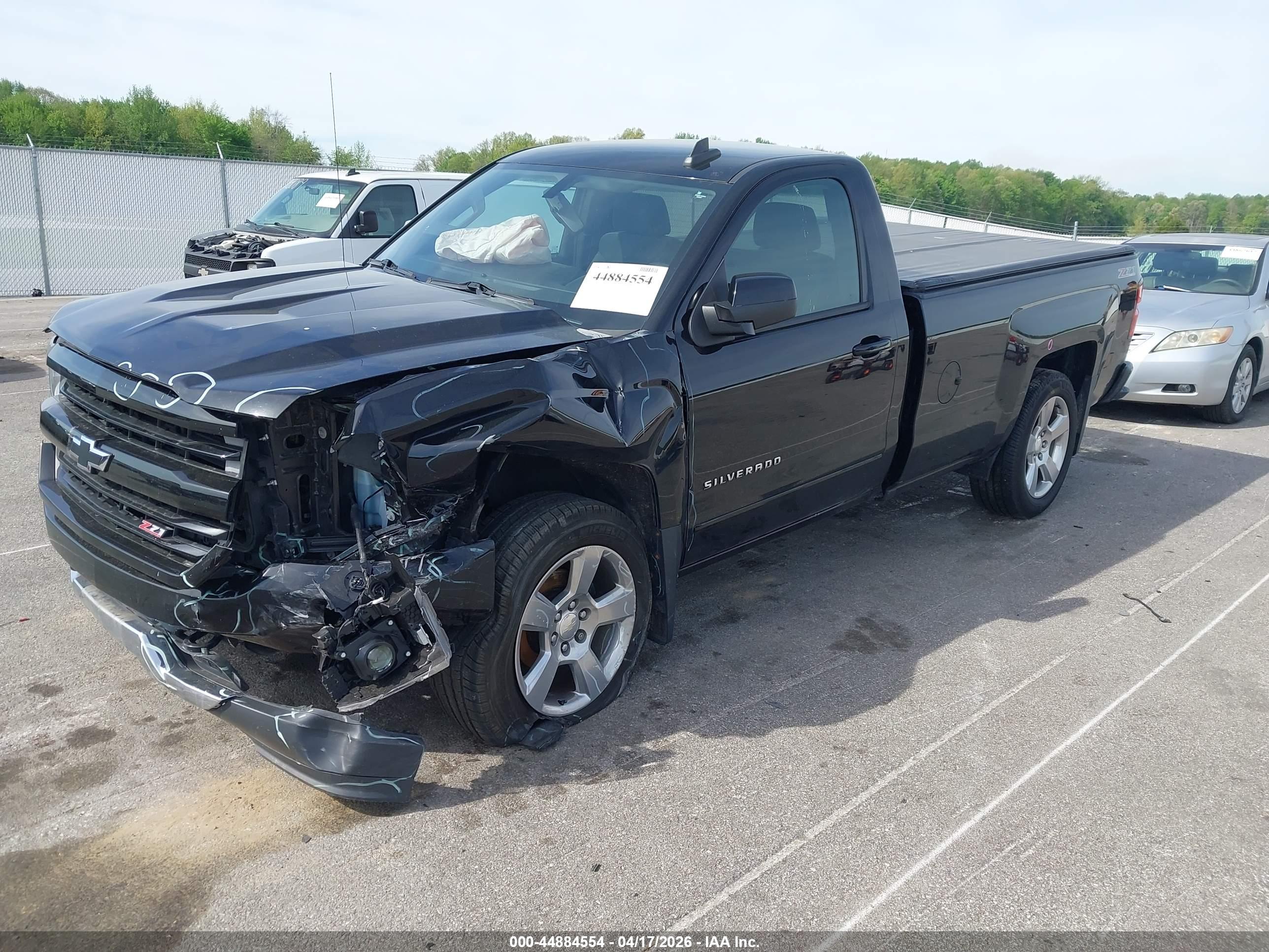CHEVROLET SILVERADO image 2