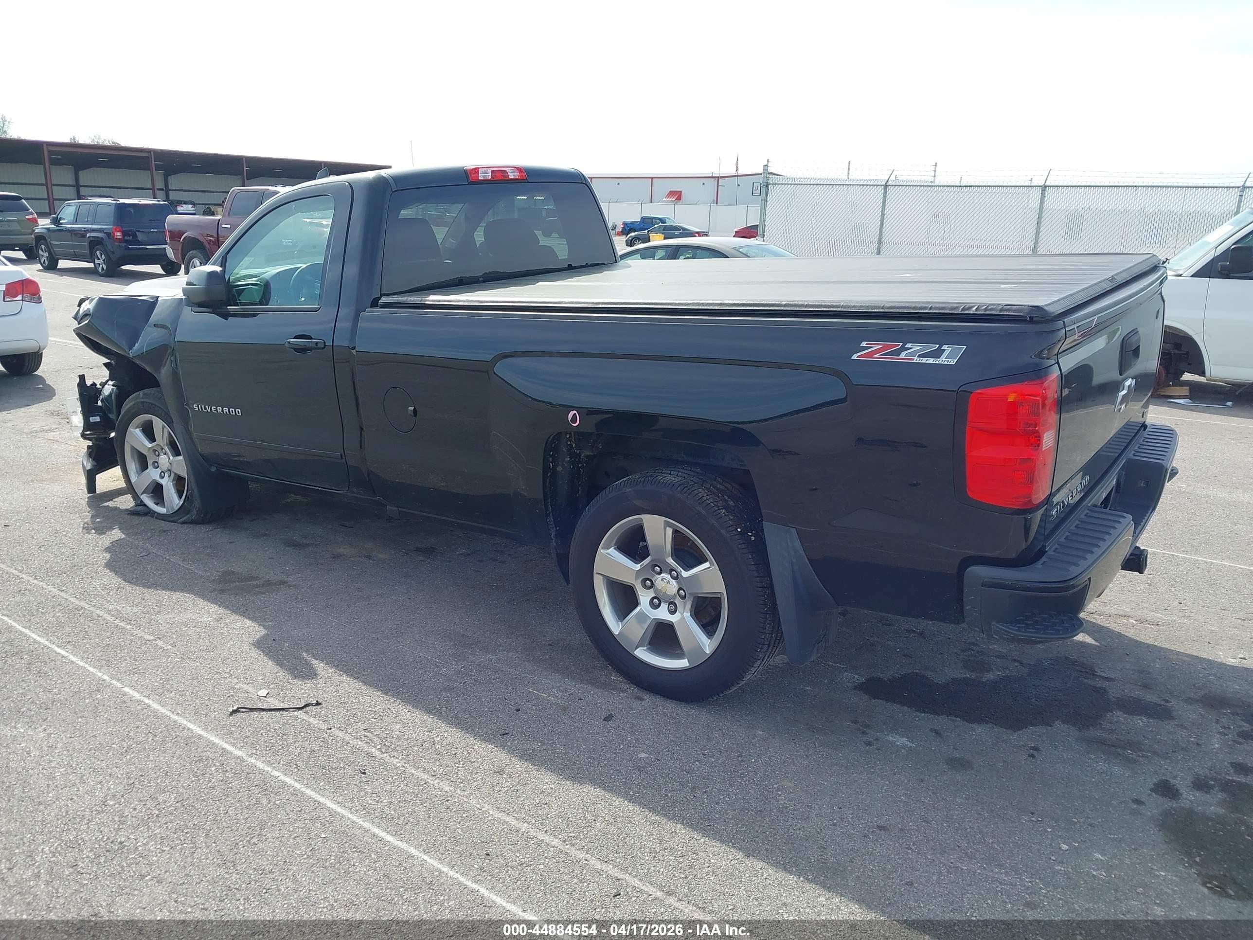 CHEVROLET SILVERADO image 3