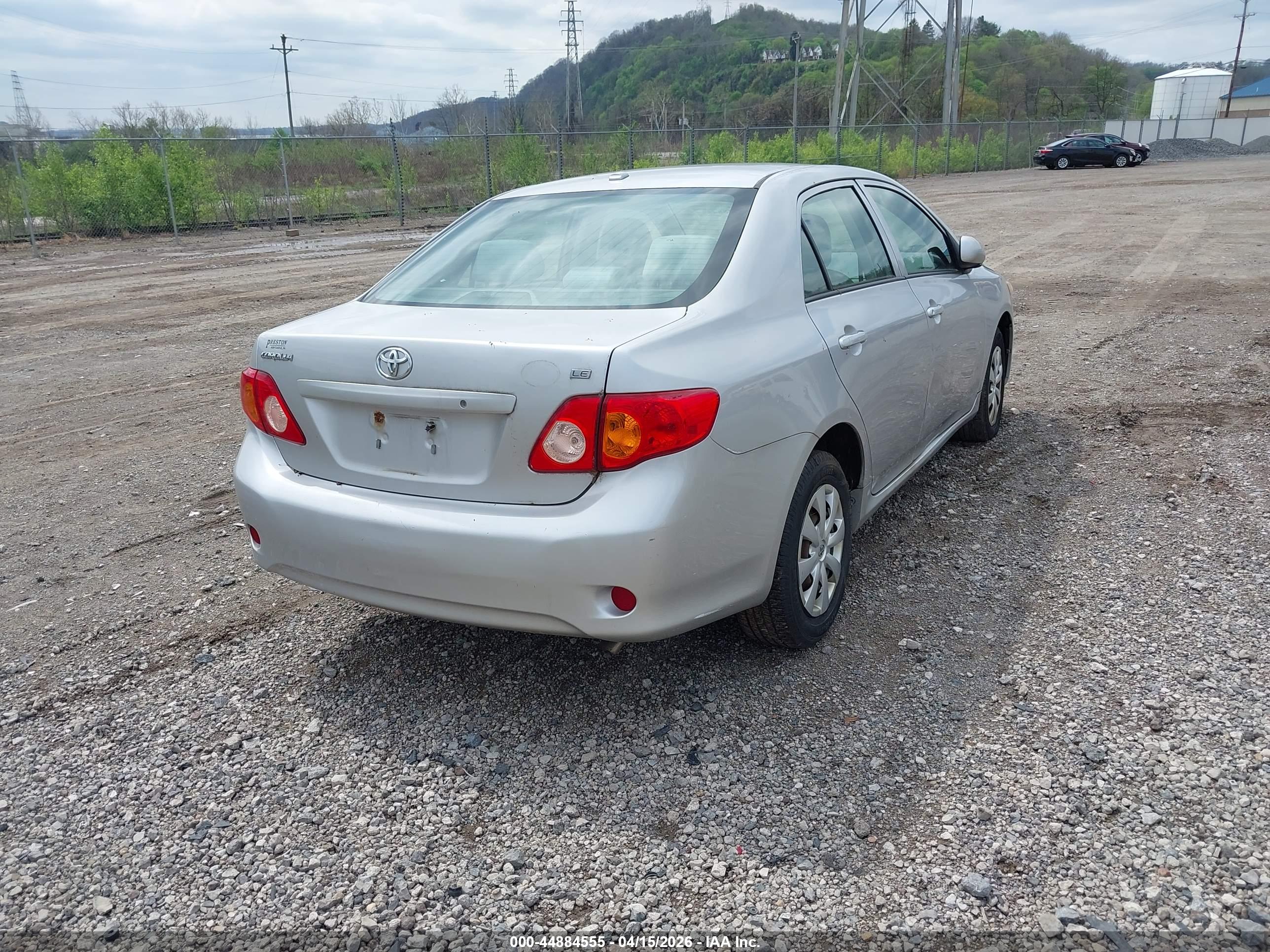 TOYOTA COROLLA image 4
