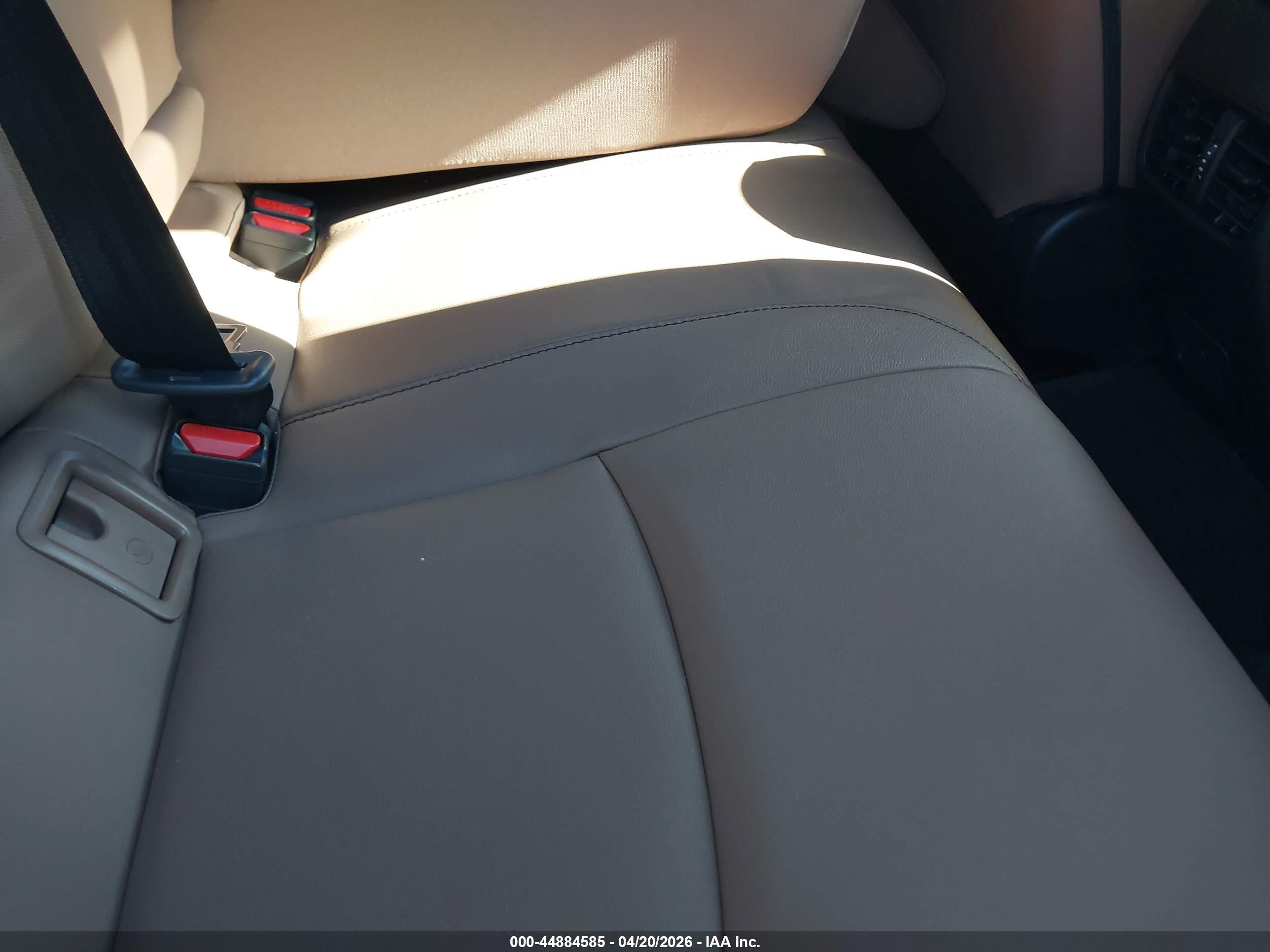 TOYOTA COROLLA image 8