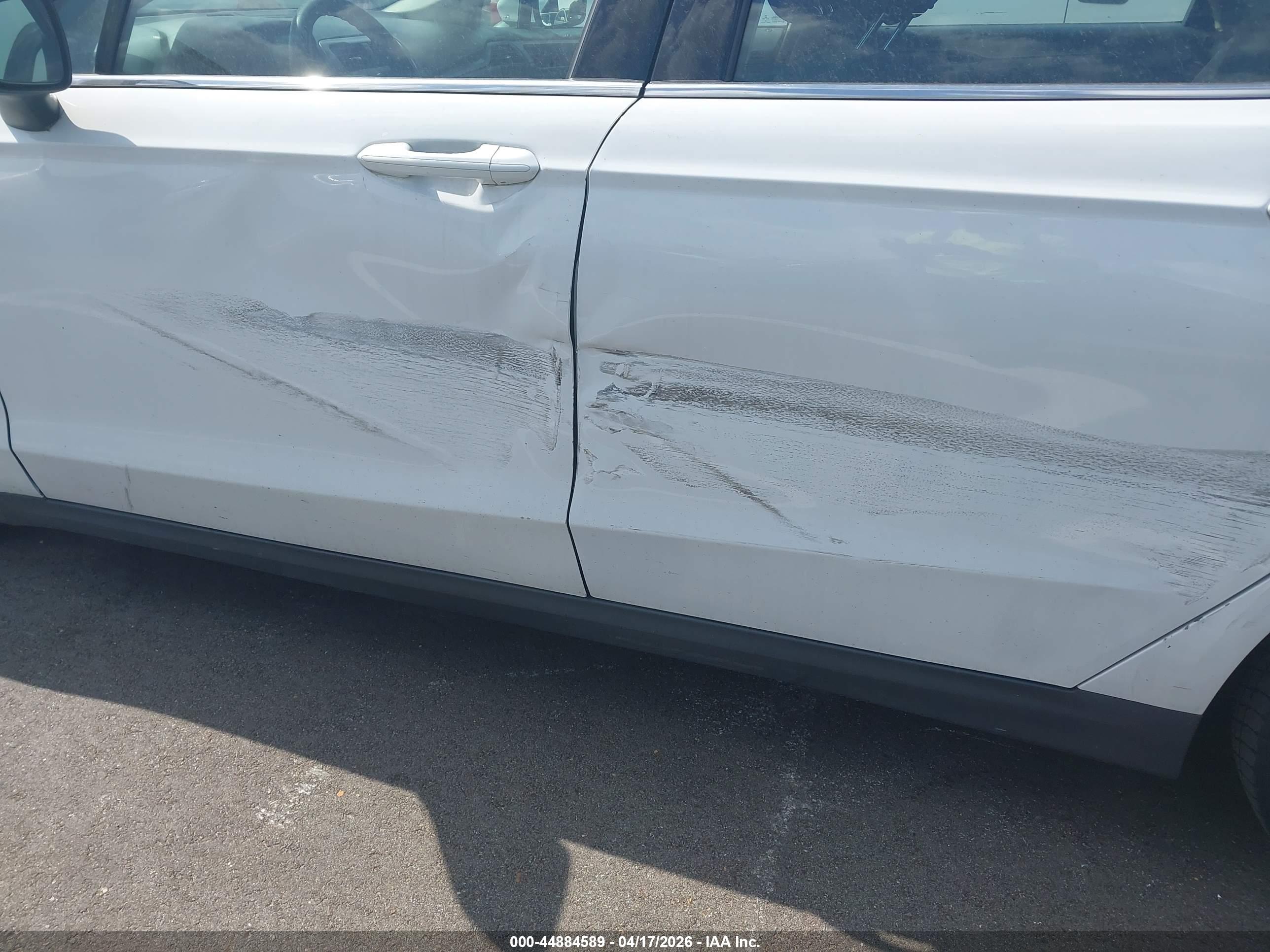 FORD FUSION image 6