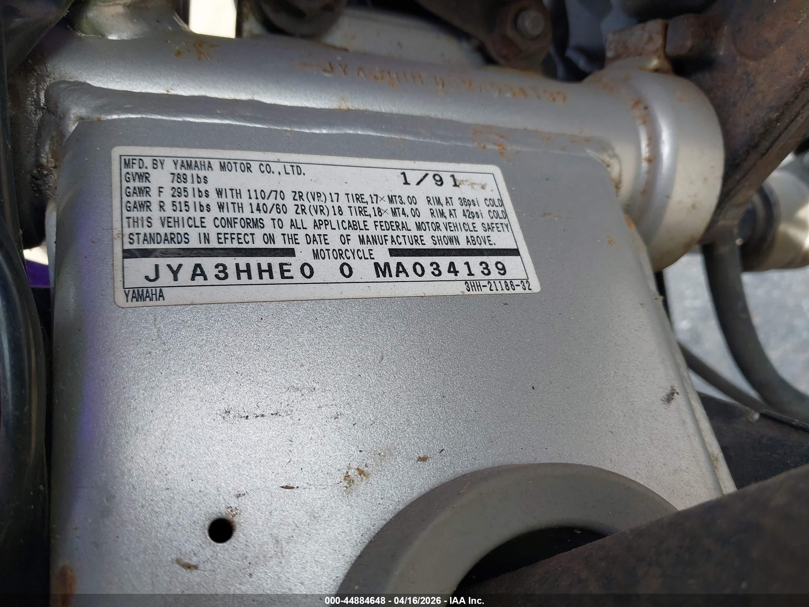 YAMAHA FZR600 image 10