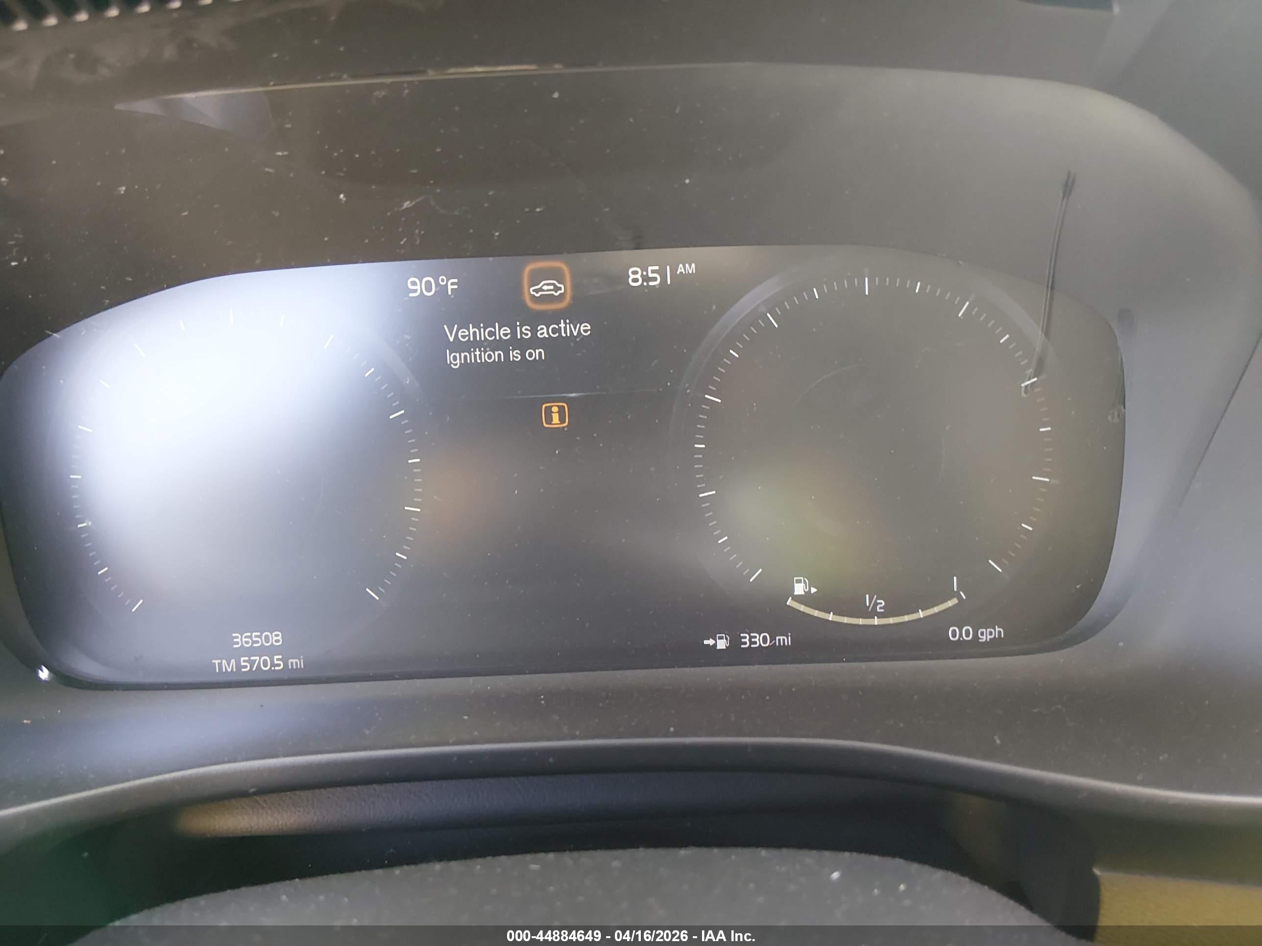 VOLVO XC40 image 7