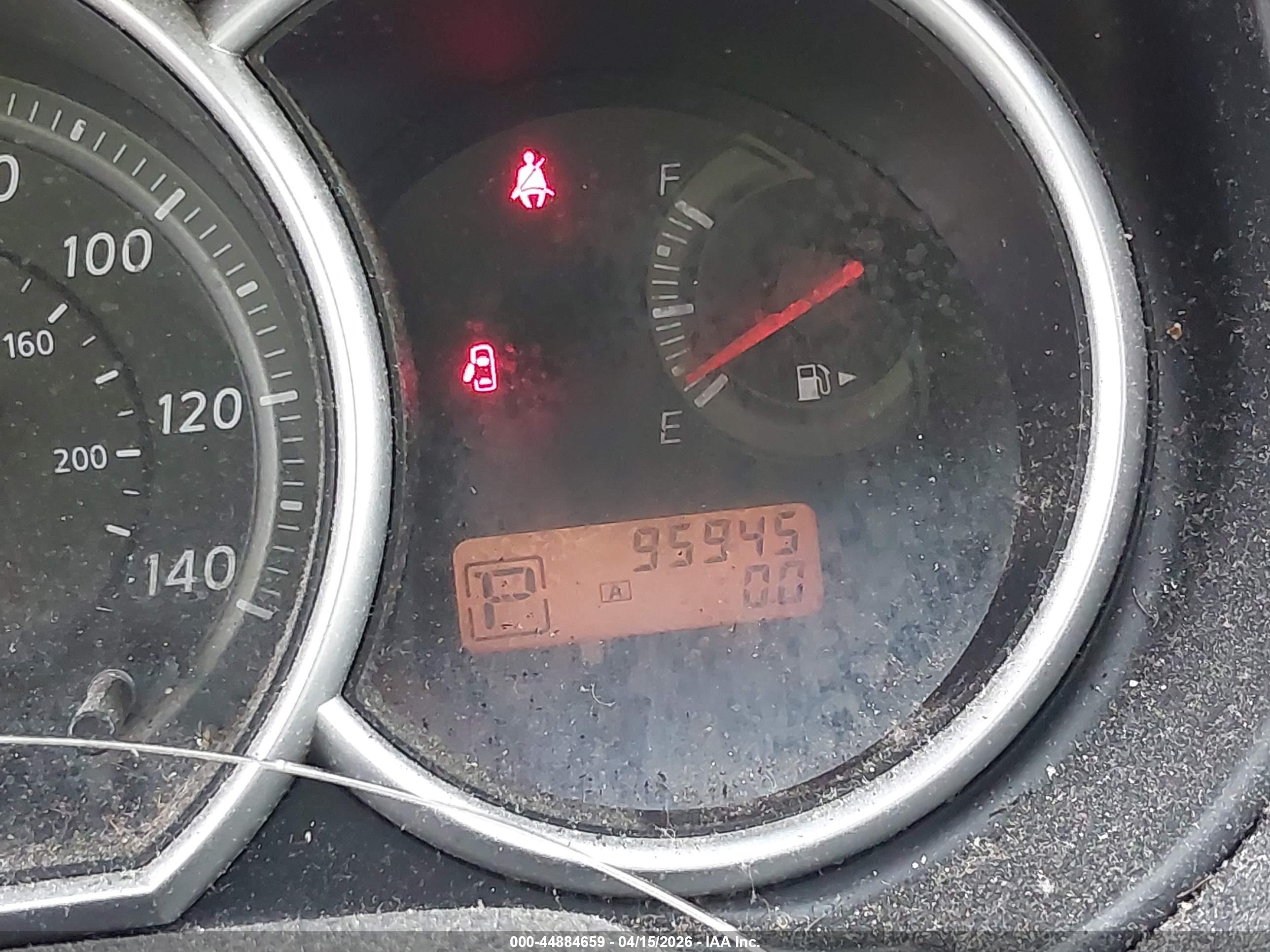 NISSAN VERSA image 7