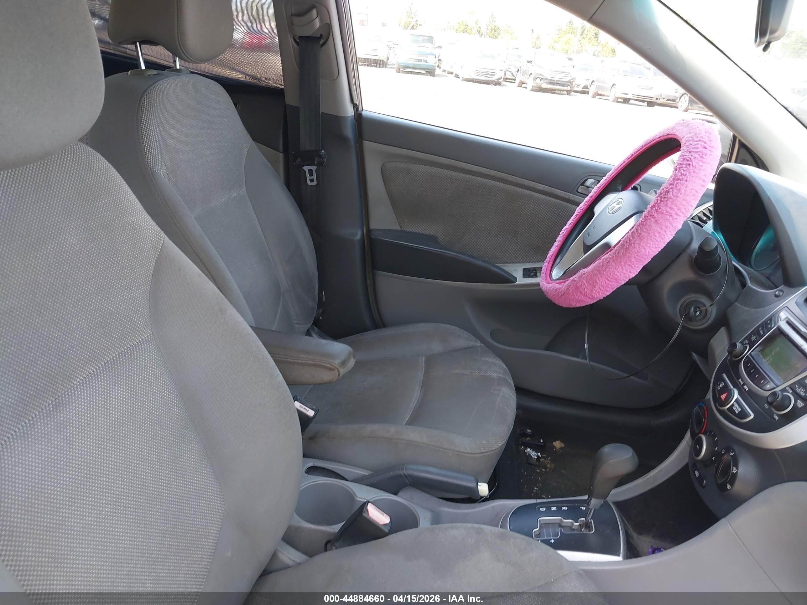 HYUNDAI ACCENT image 5