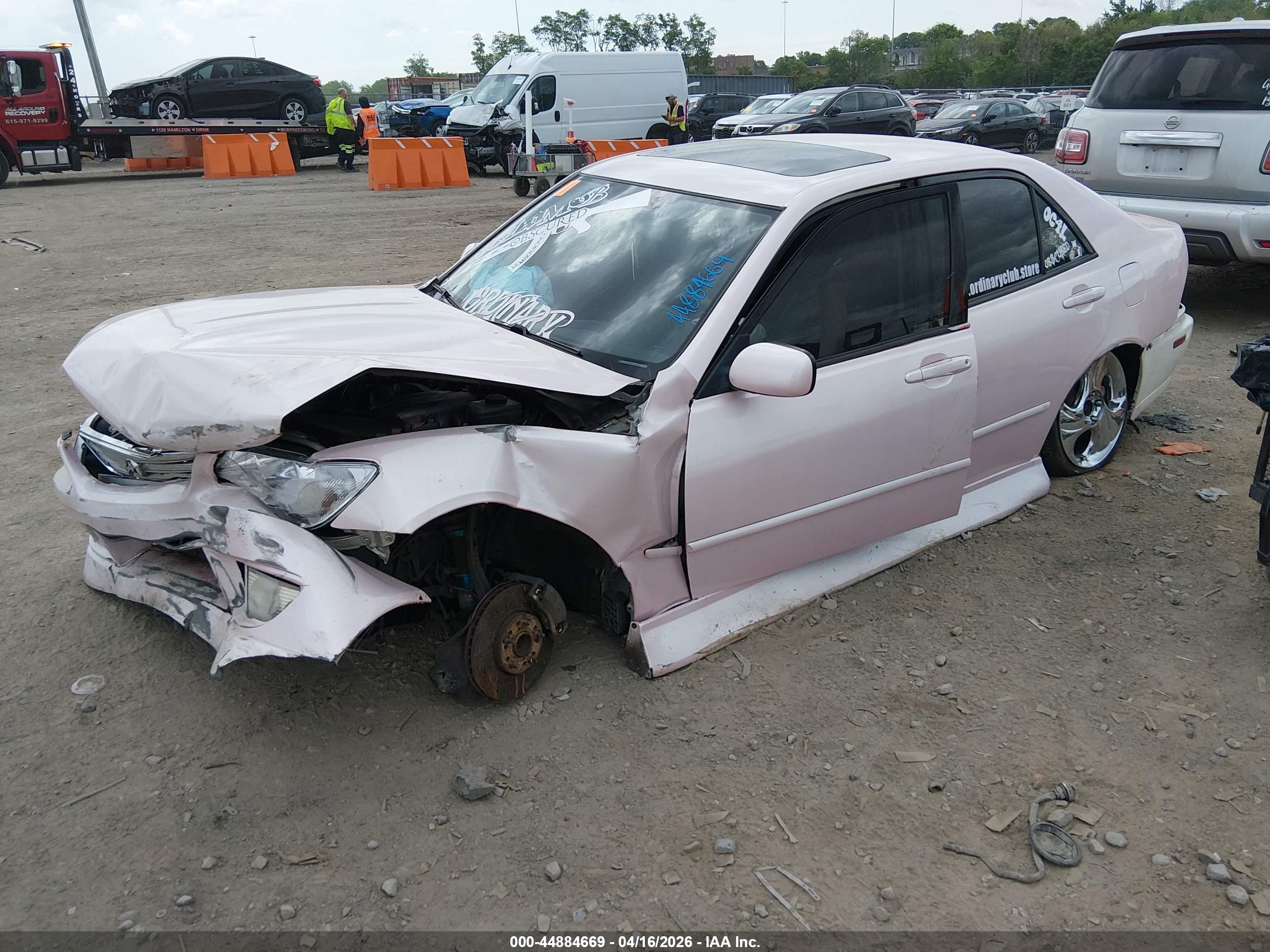 LEXUS IS image 2