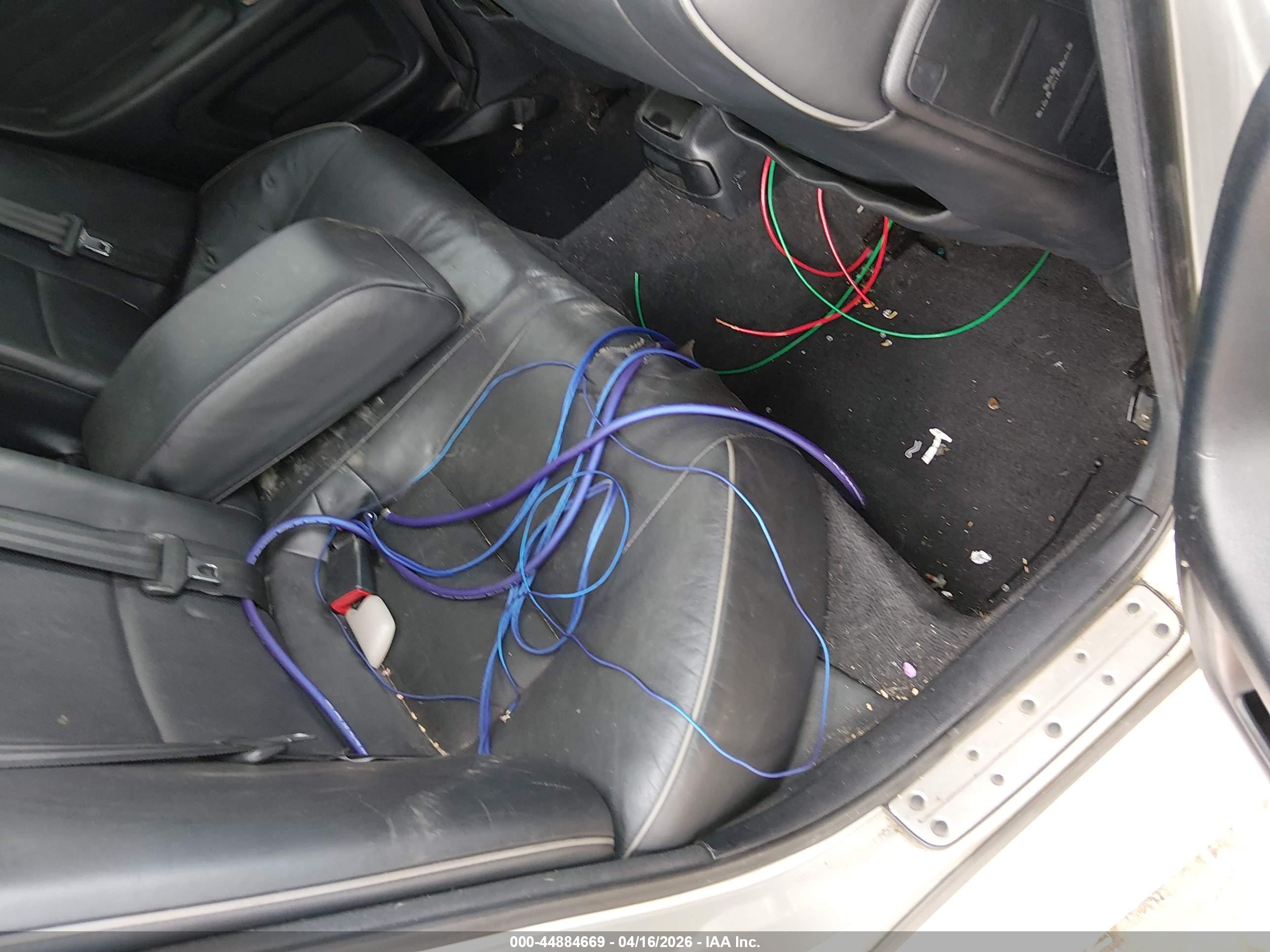 LEXUS IS image 8