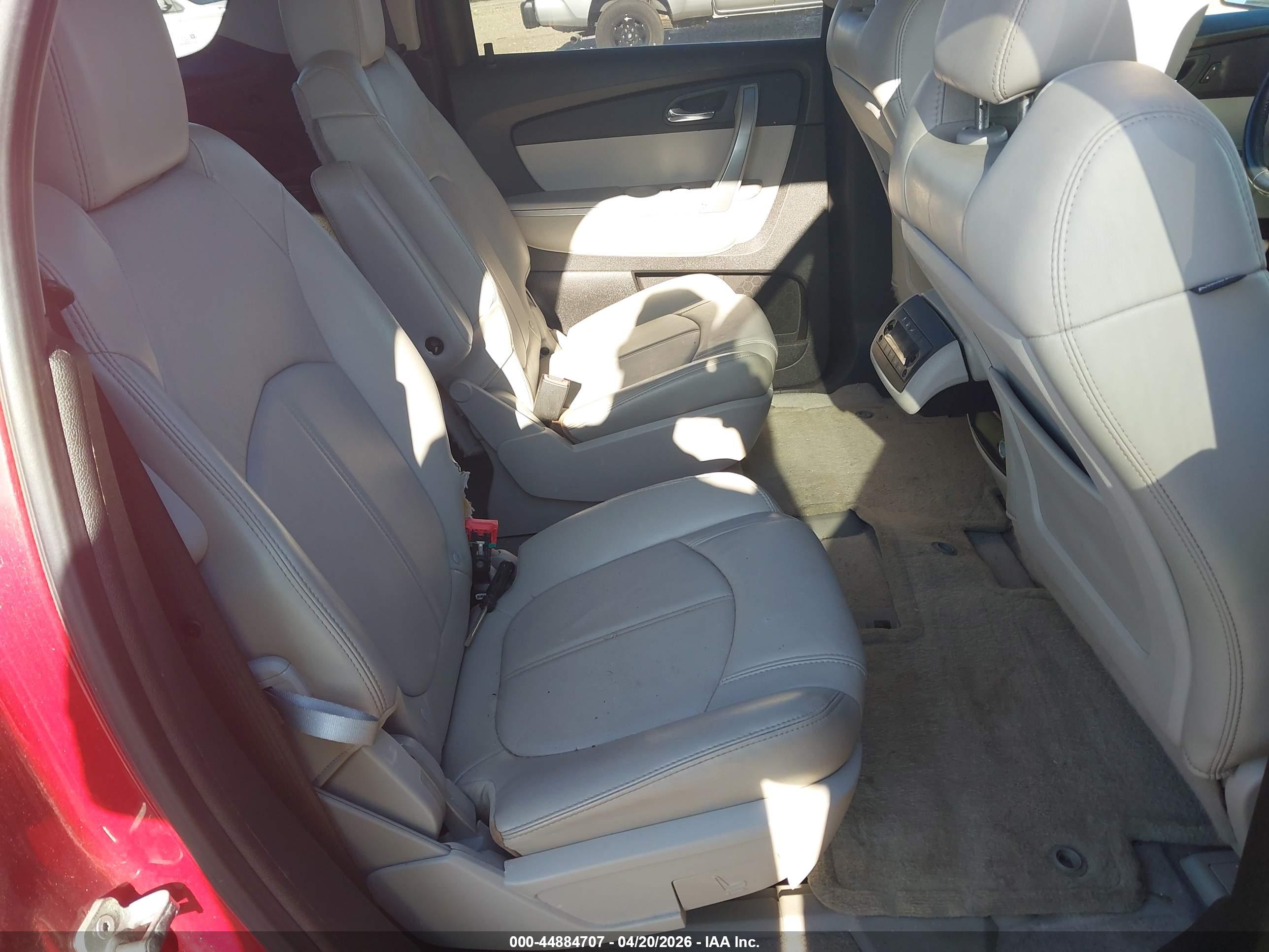 GMC ACADIA image 8