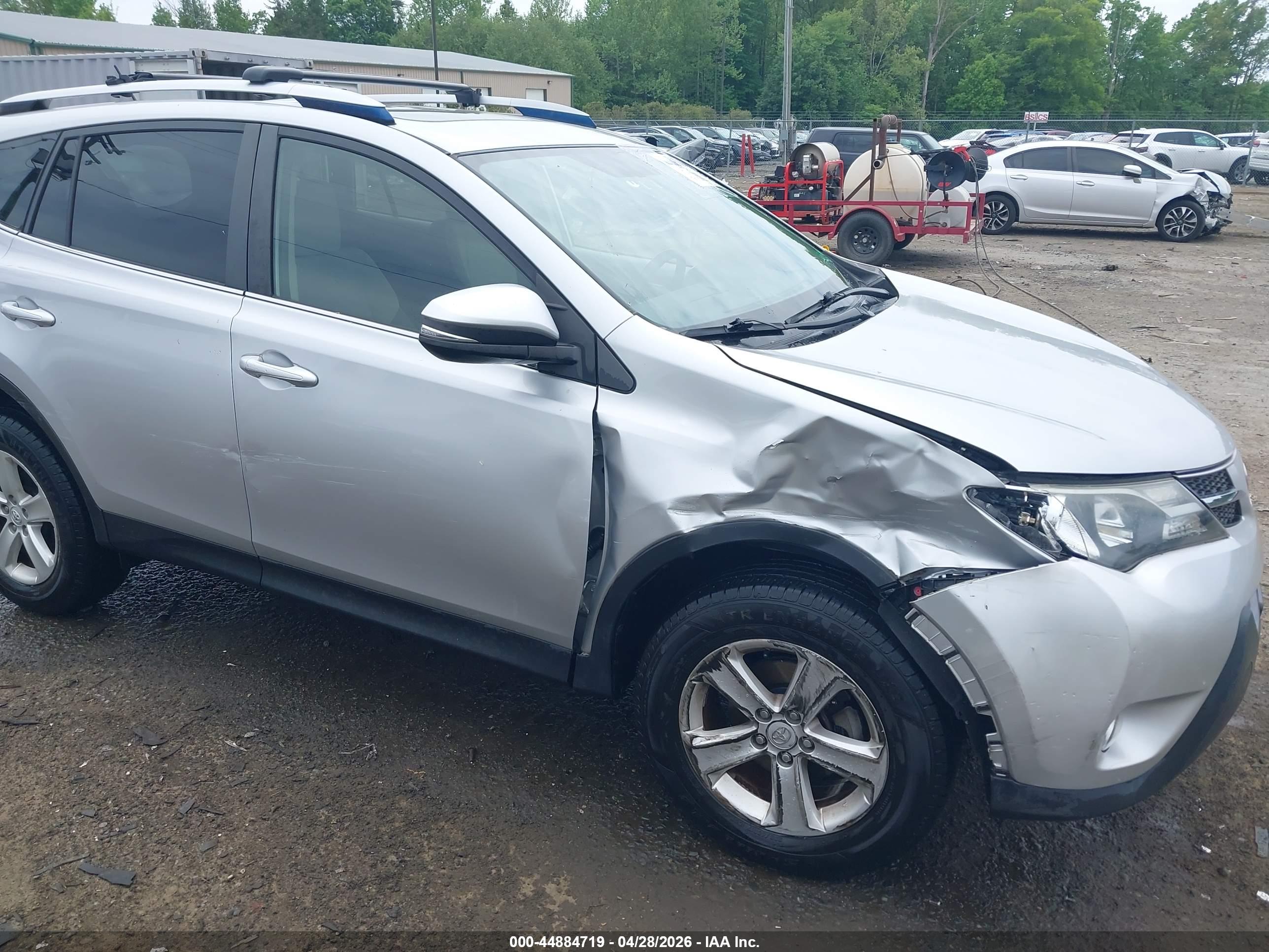 TOYOTA RAV4 image 6