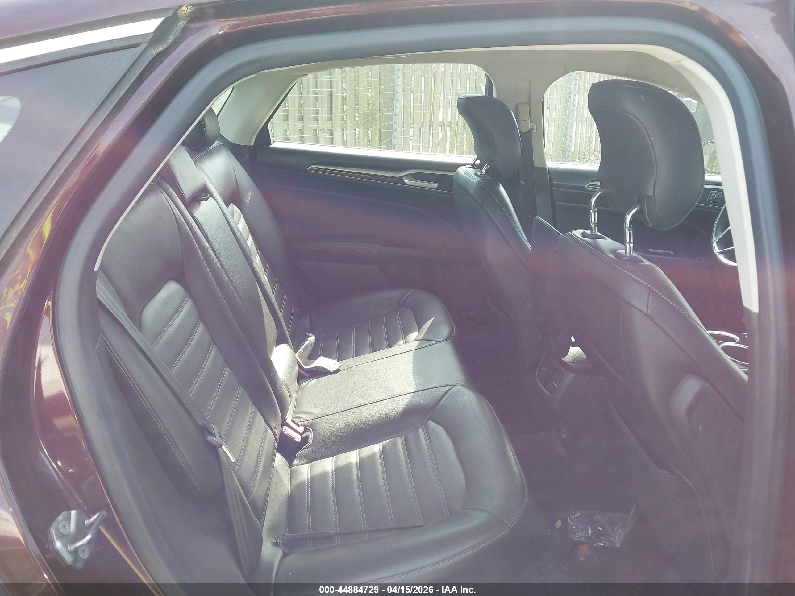 FORD FUSION image 8