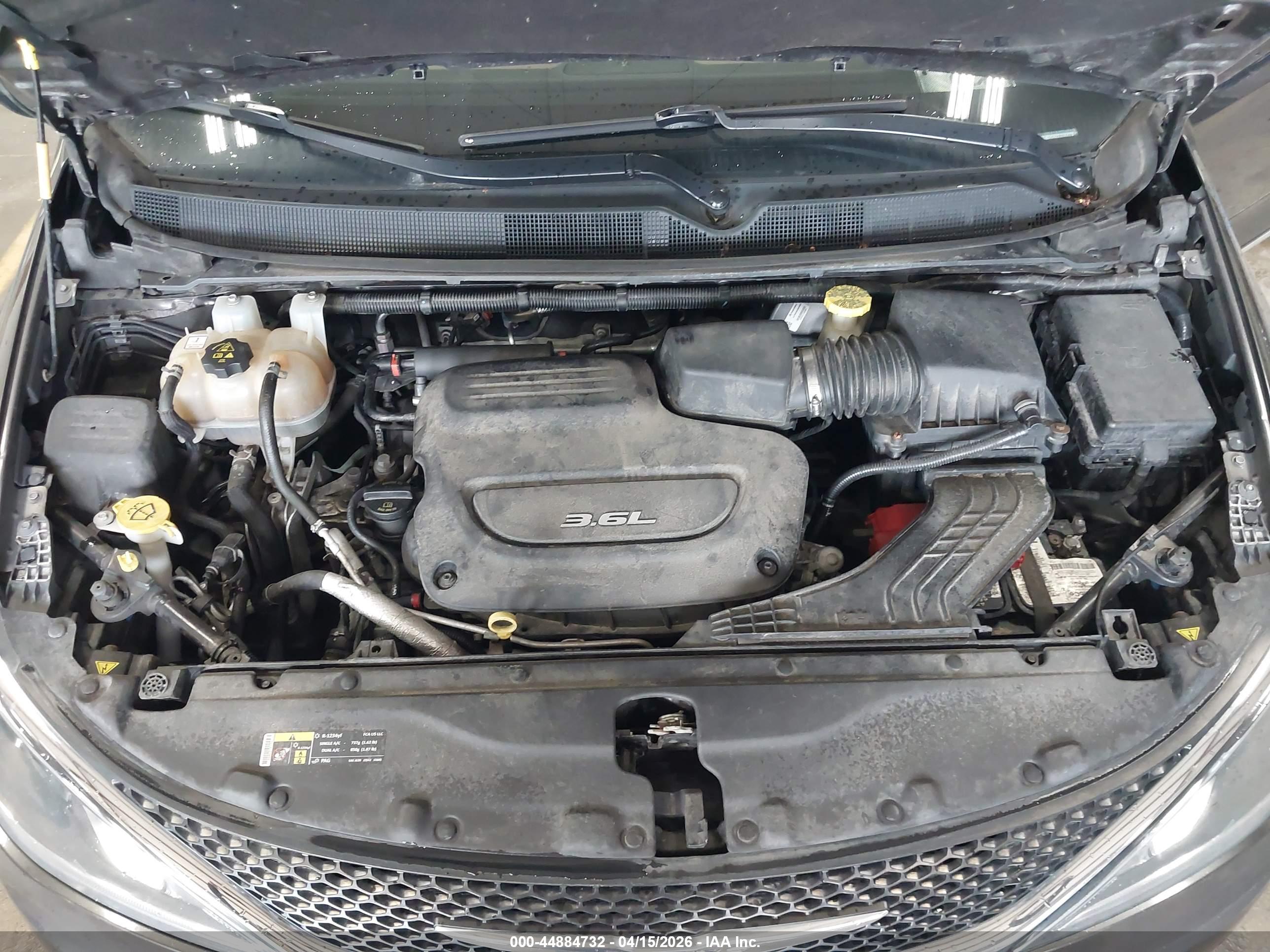 CHRYSLER PACIFICA image 10