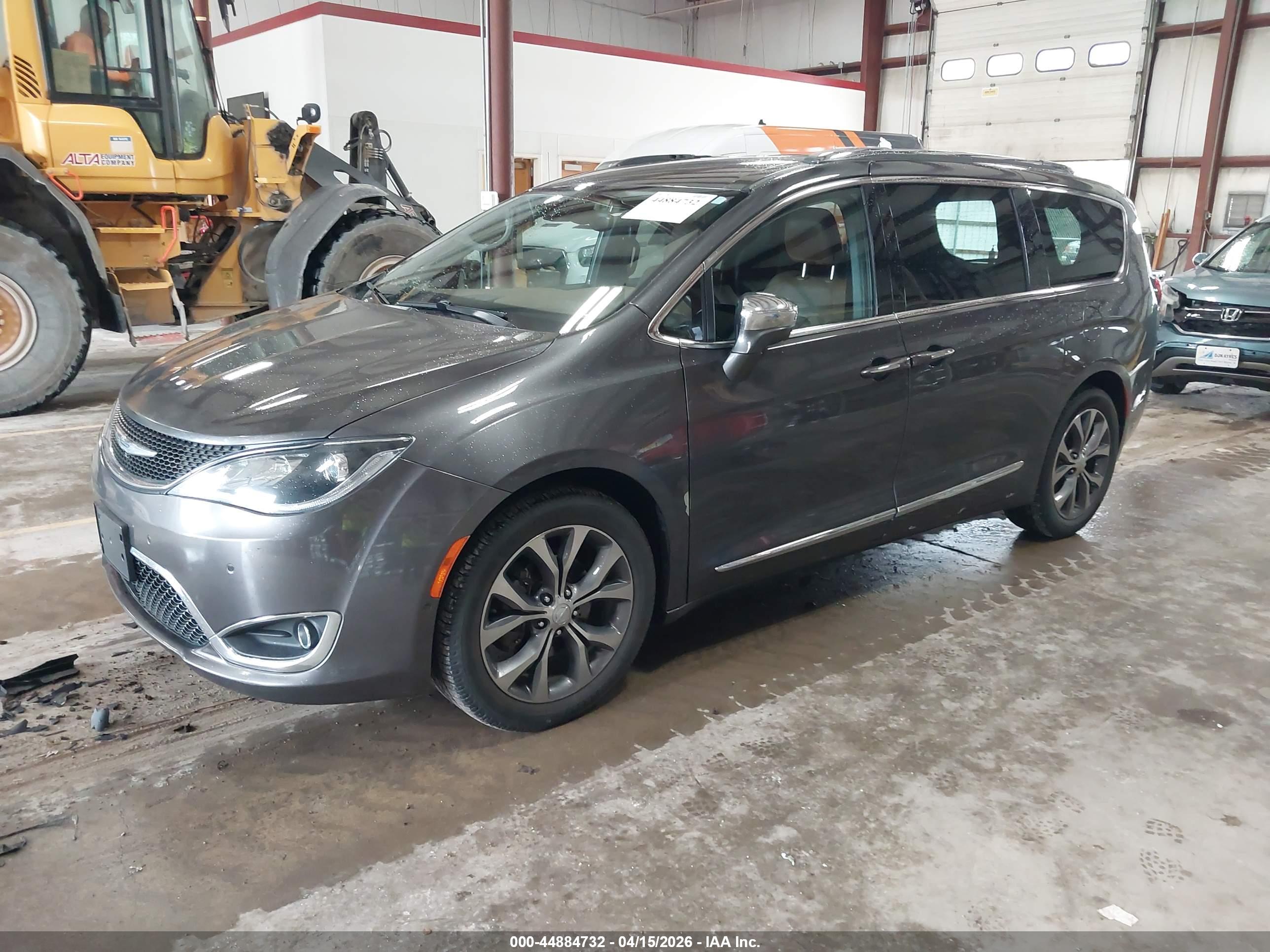 CHRYSLER PACIFICA image 2